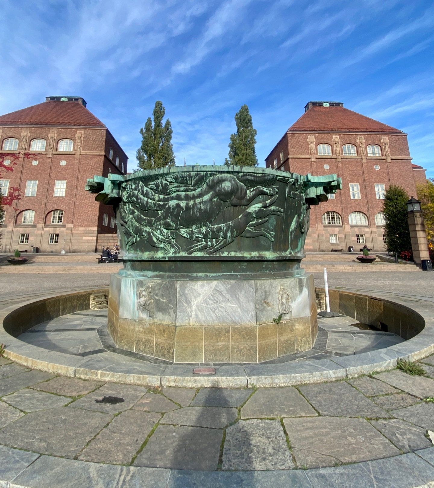 I november utf&ouml;rde vi en f&ouml;runders&ouml;kning av Industrimonumentet av Carl Milles. Monumentet uppf&ouml;rdes 1926 efter flera tvister kring den slutgiltiga utformningen. Det &auml;r en fantastisk font&auml;nskulptur, rik p&aring; vackra oc