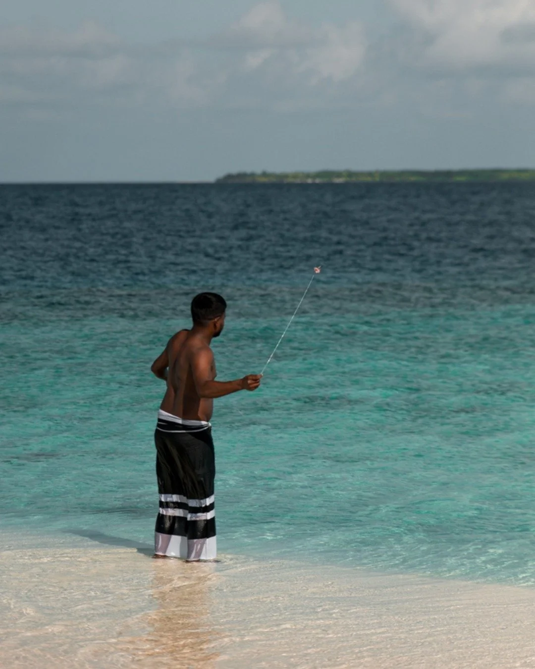 Life here follows the sea, not the clock.
Fishing lines instead of schedules.
Patience instead of urgency.

 This is island rhythm, unchanged.

 Discover Huvadhu Atoll.
#DiscoverHuvadhuAtoll #MaldivesLastGreatPlace