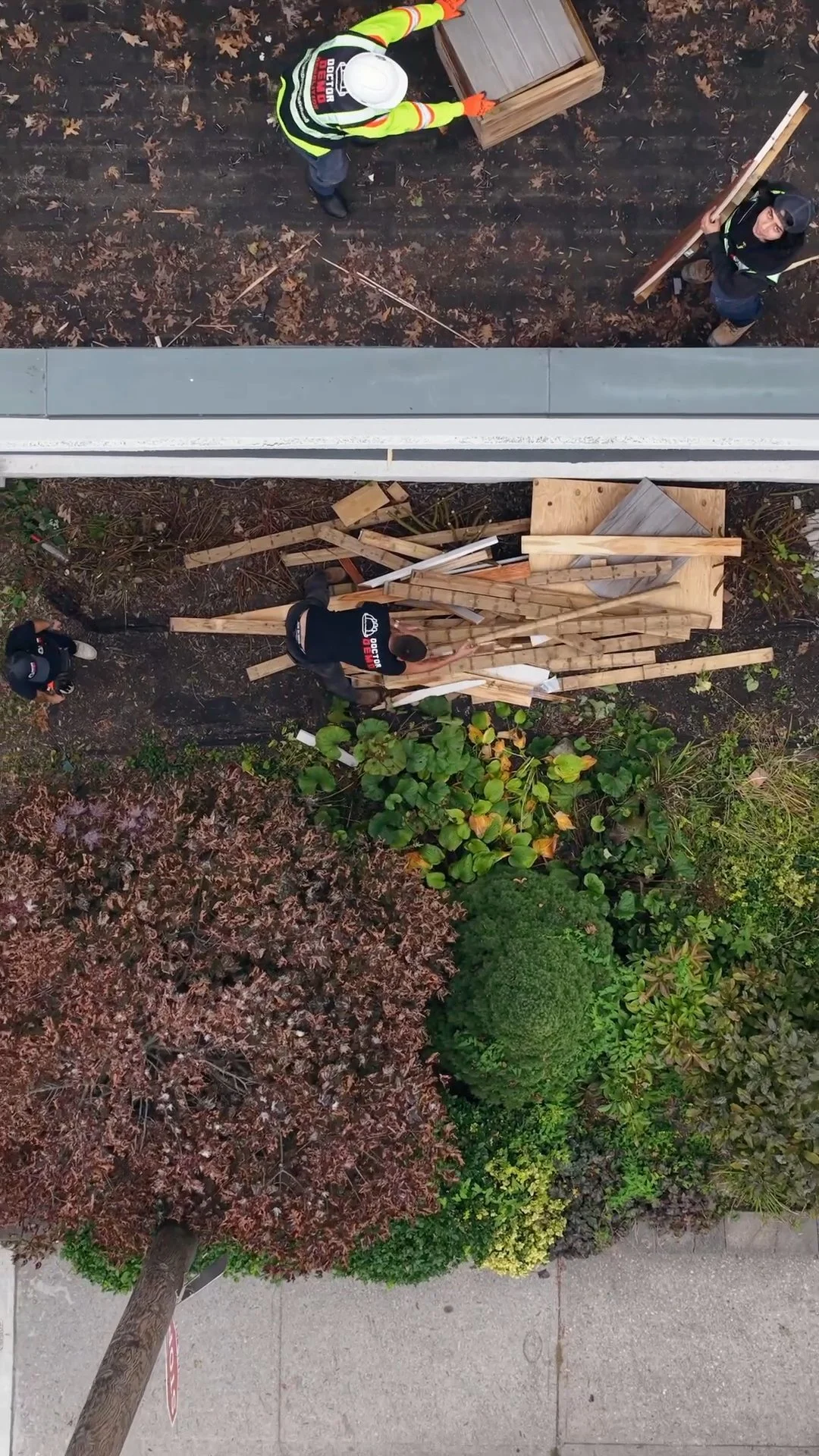 Mastering Dual Zone Demolition: Coordinating Interior and Exterior Teardowns Simultaneously