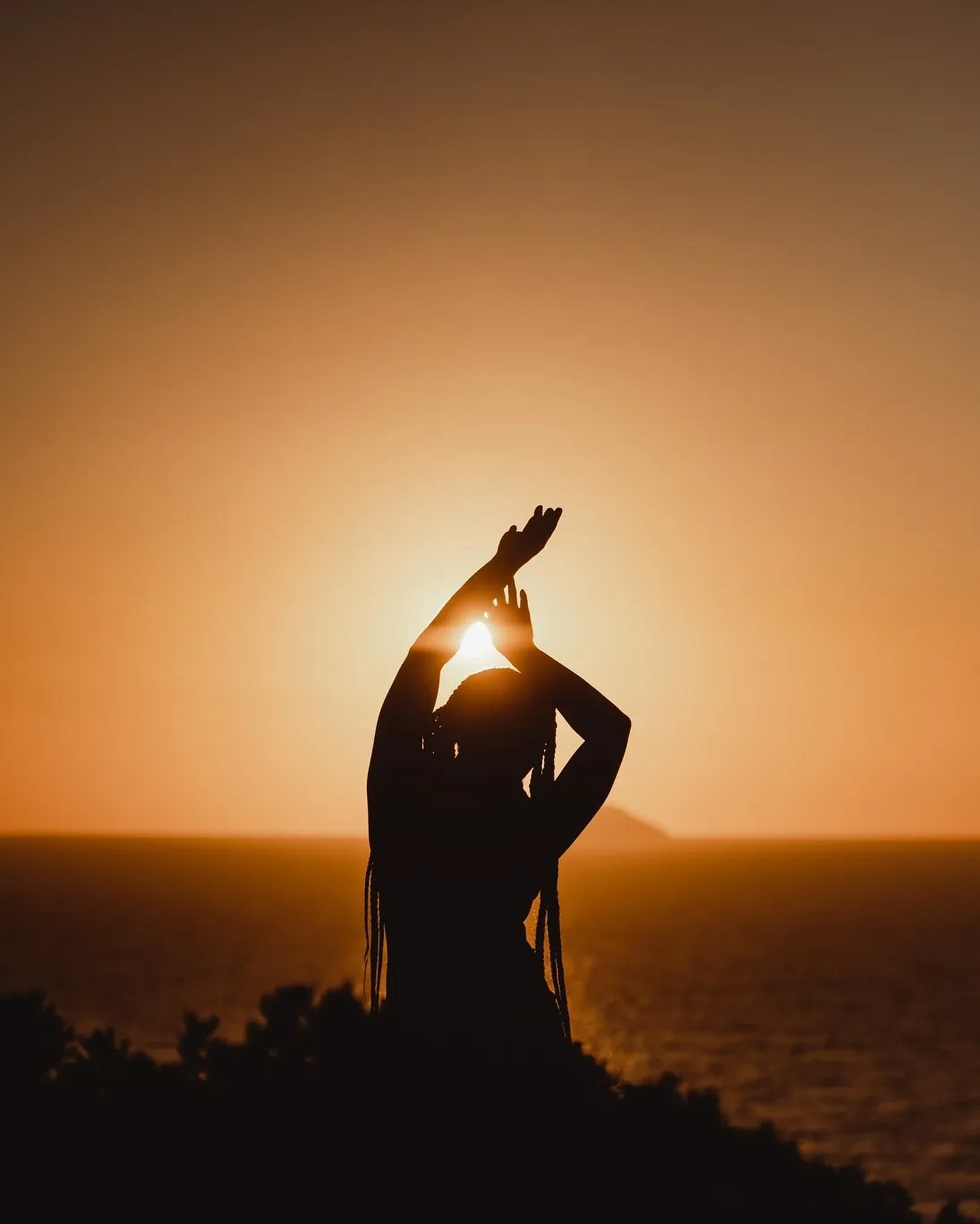 📣 OWN THE THRONE MOVEMENT: CHER&rsquo;S INSPIRING JOURNEY TO EMPOWERMENT

The Own The Throne movement started from a conversation between Cher and Liseli during a challenging time, lighting a fire for change.

From a tough spot to a powerful movemen