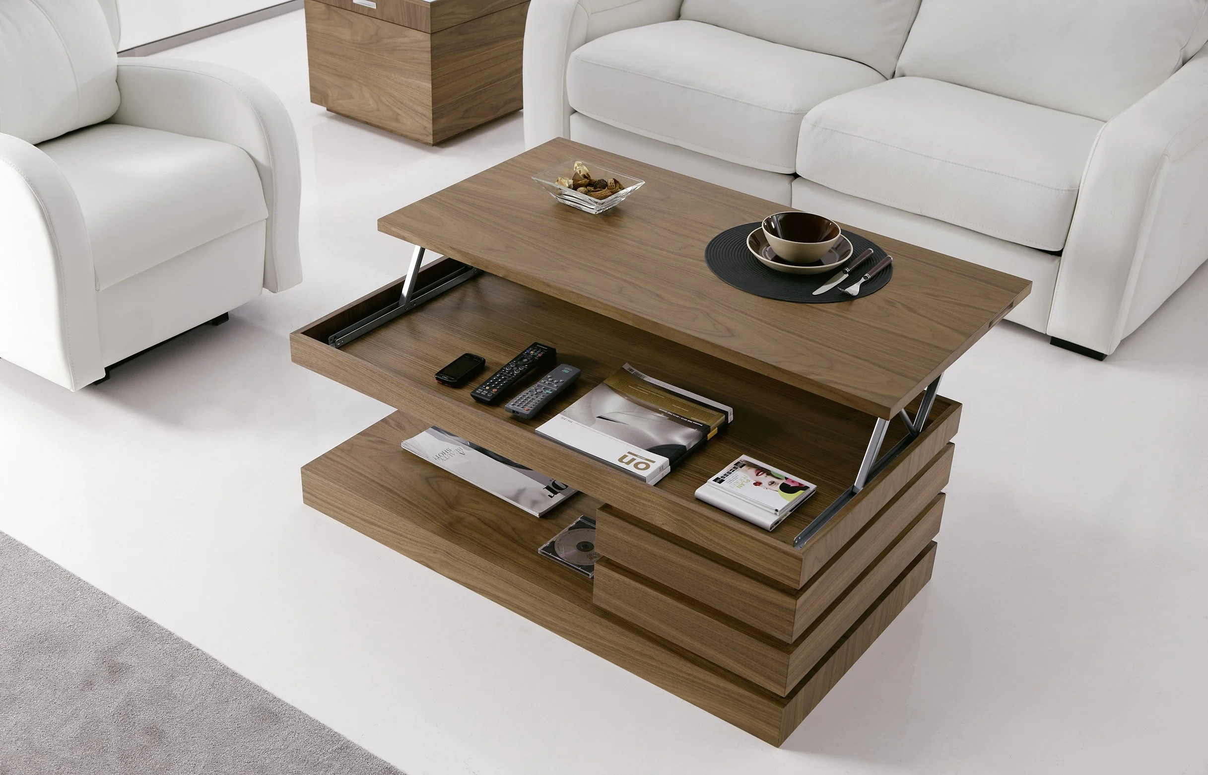 Multifunktionaler Couchtisch mit Hebemechanik