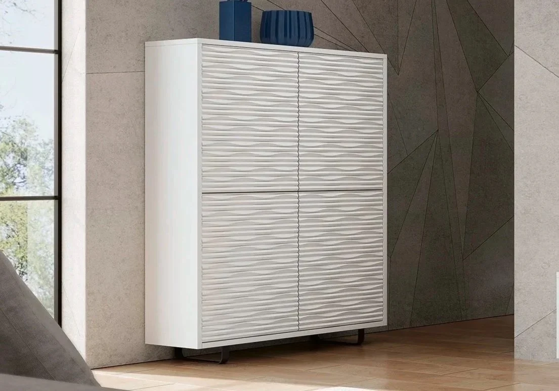 Moderner Geschirrschrank mit Wellenfront