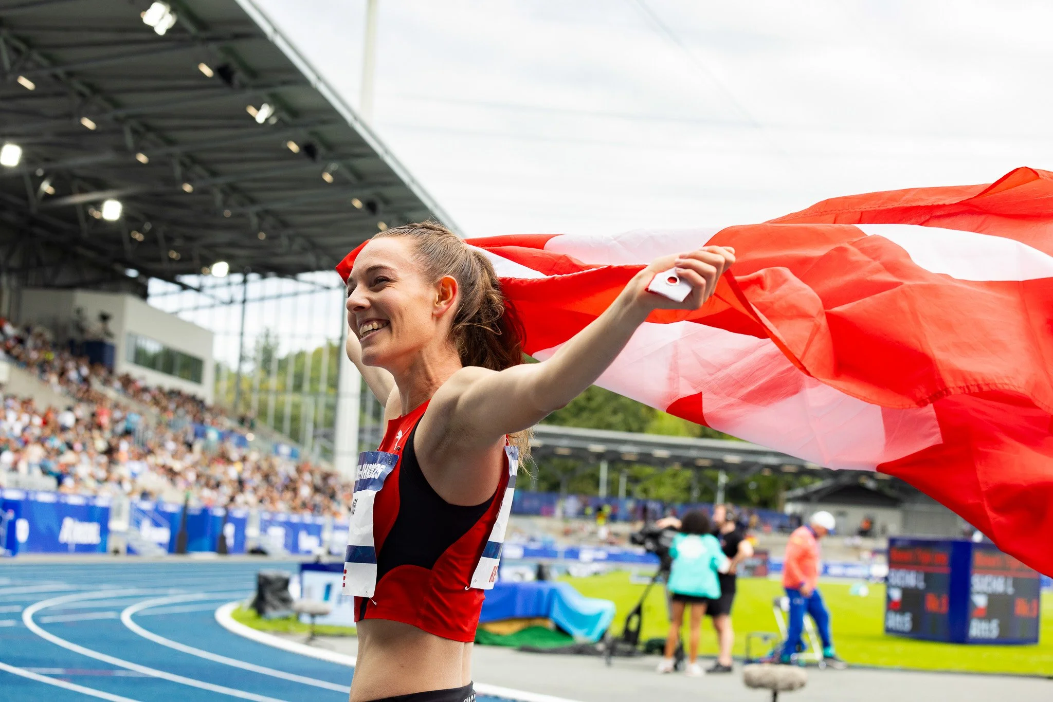 WUG_Gold-Wind_Nora Grütter-2-2.jpg