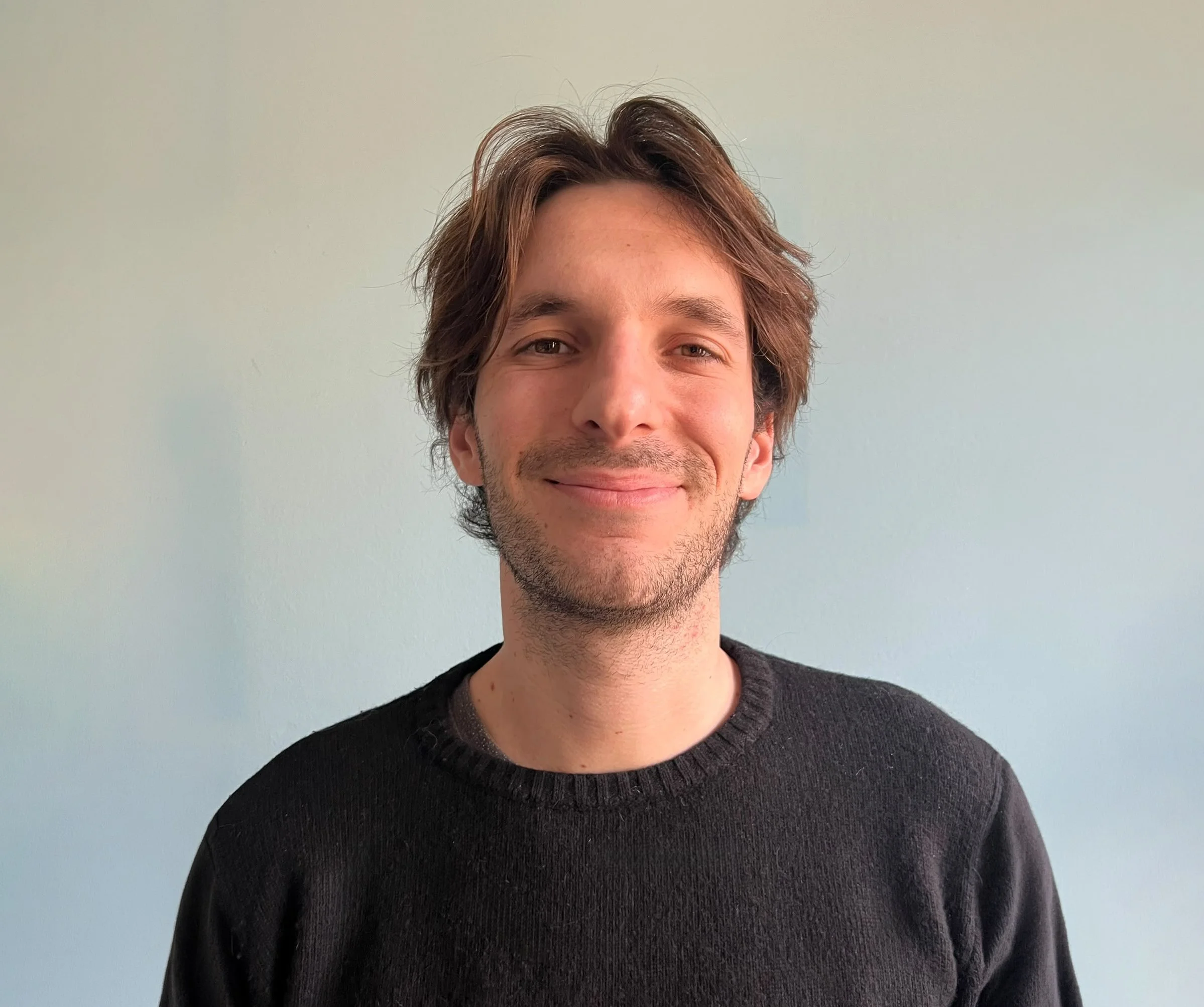 Sergio Veronese psicoterapeuta ad orientamento cognitivo-comportamentale e lavoro con adolescenti, adulti e persone anziane