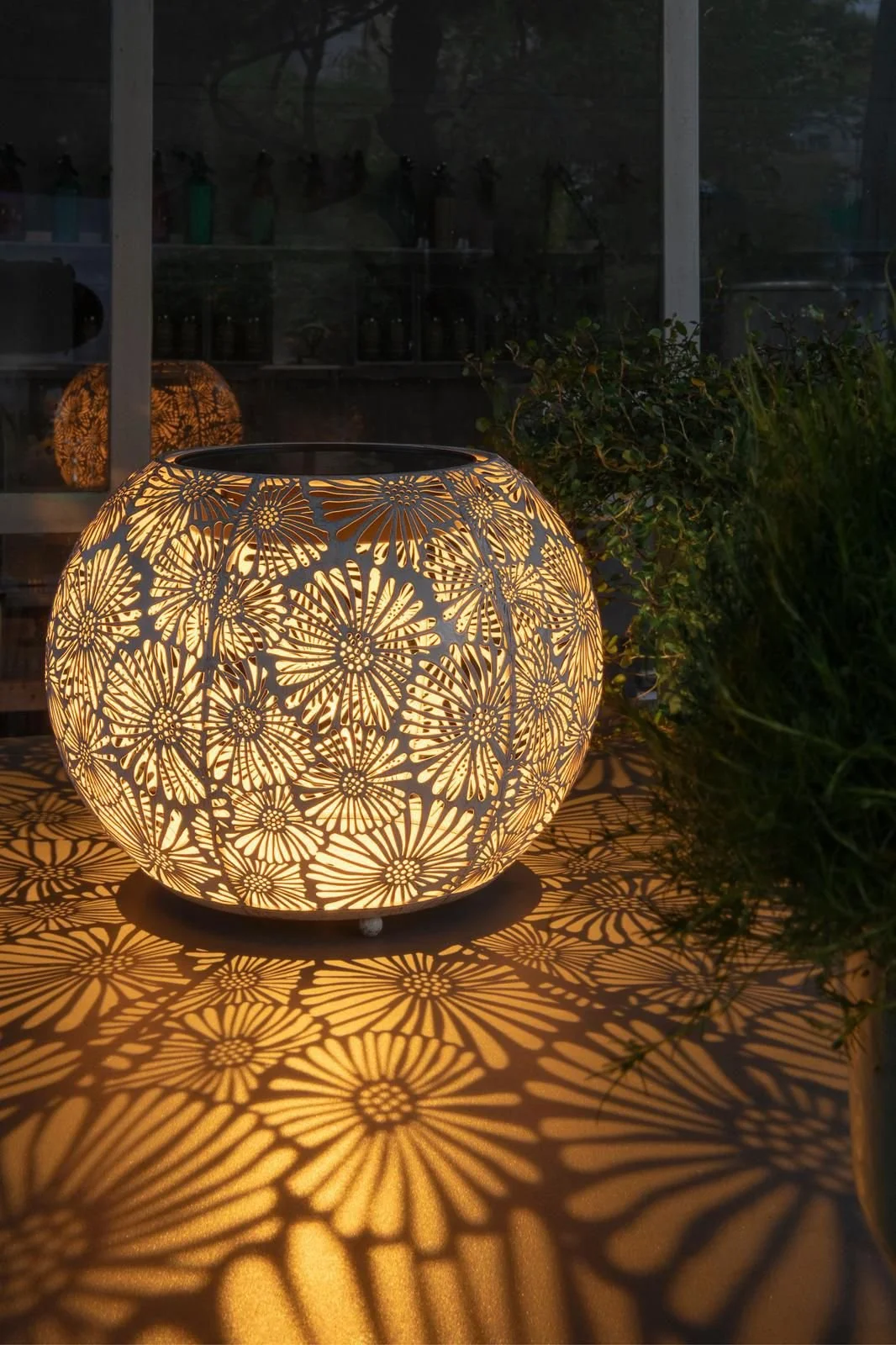 Solar Antic Globe Blossom