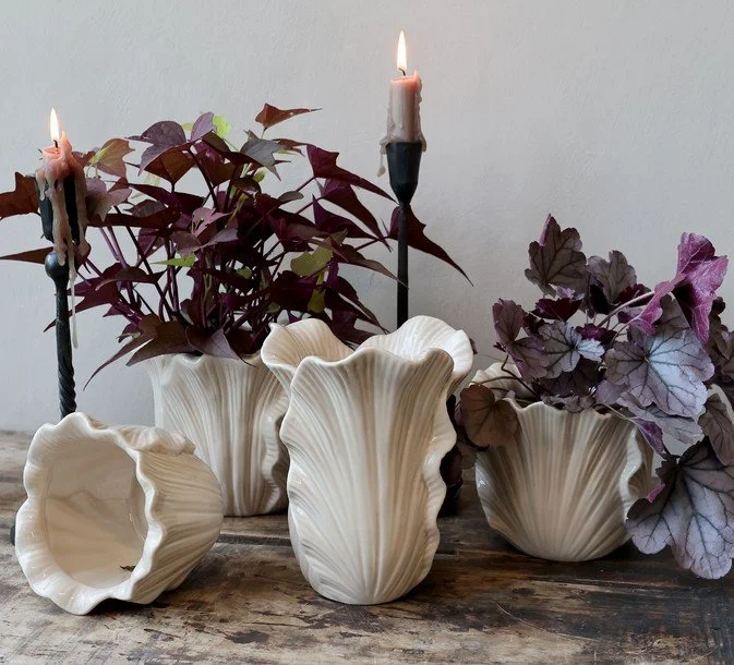 Fayence Blumentopf mit Blätter (Mittel)