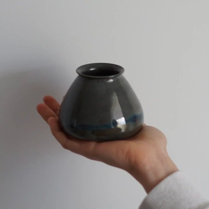 ceramic_teardrop_bud_vase.jpg