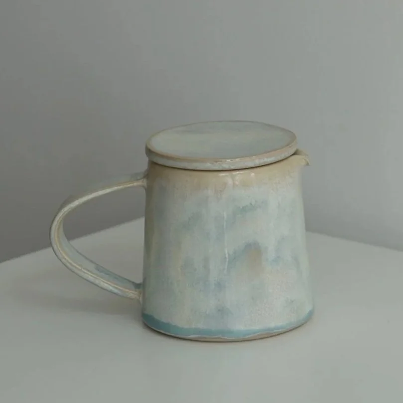 coralie_small_pitcher_side.jpg