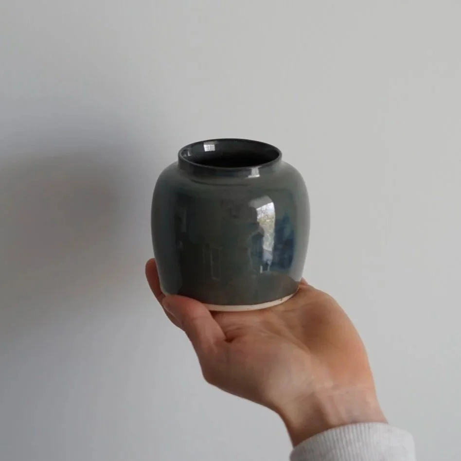ceramic_bud_vase_pottery.jpg