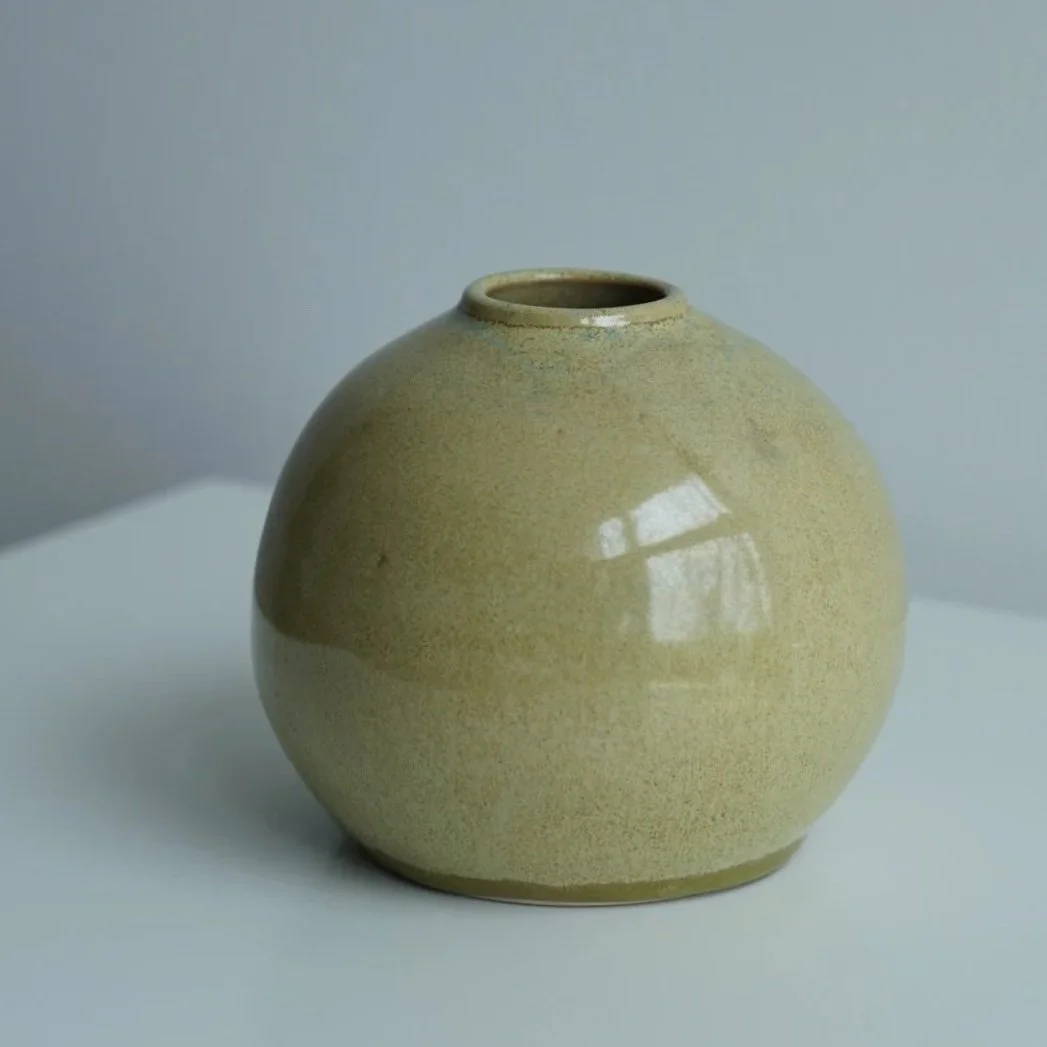 mathid_bud_vase_front.jpg