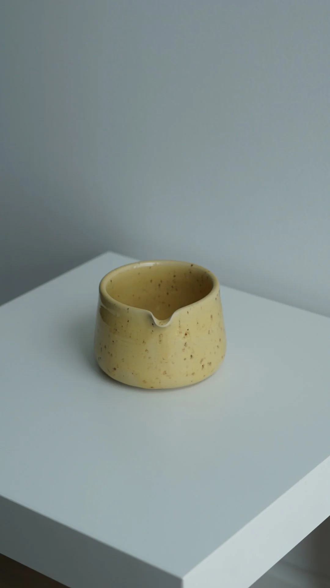 The Lenny Serving Cup with Spout