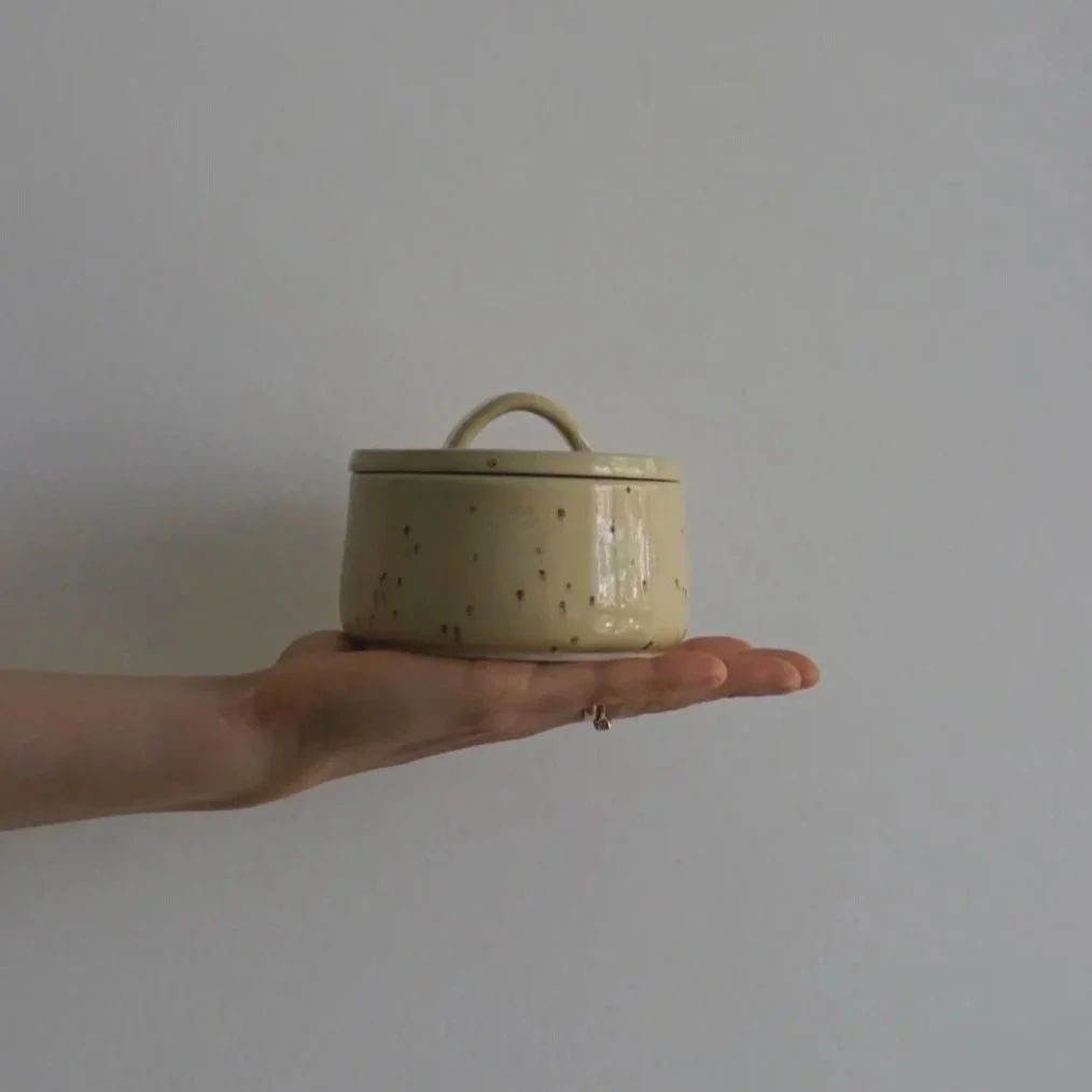 louise_lidded_pot.jpg