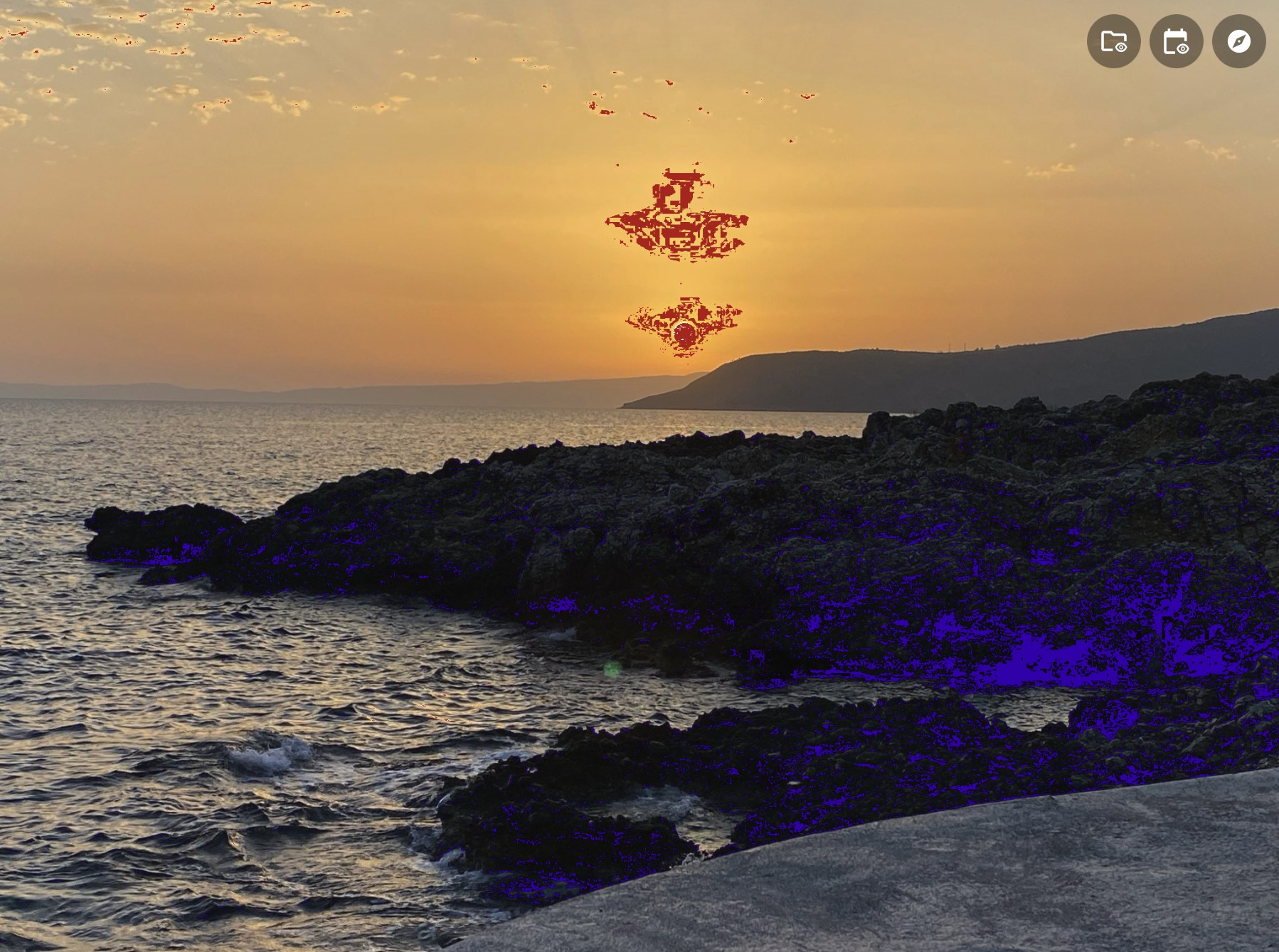 Red or Blue Highlights on Images