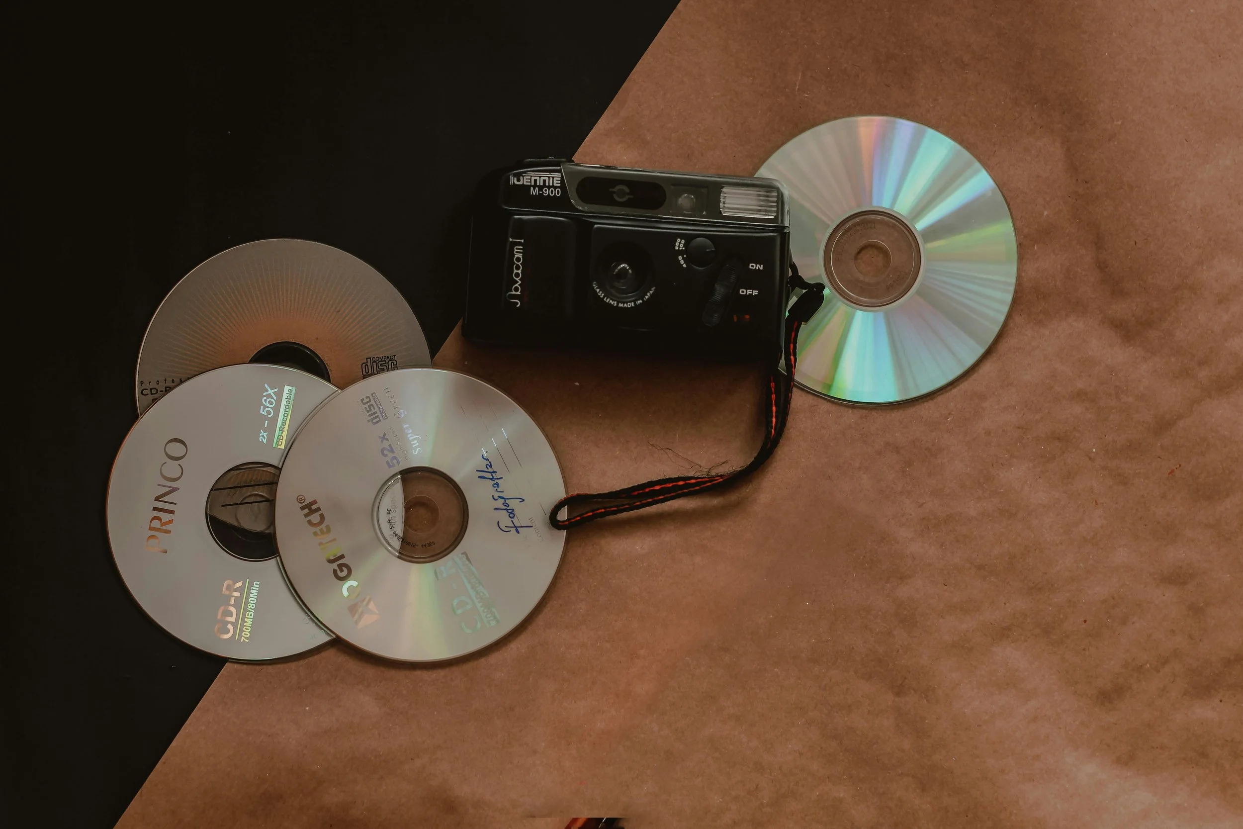 Why Early 1990s Digital Photos Are going missing