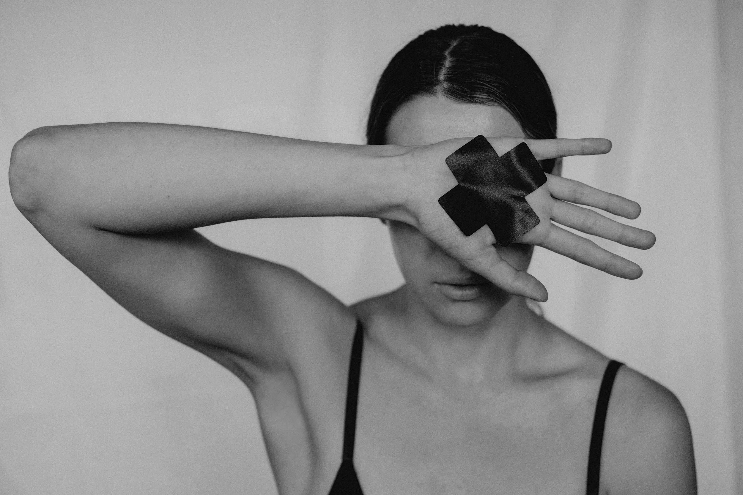 LA RÉPUBLIQUE DU SILENCE