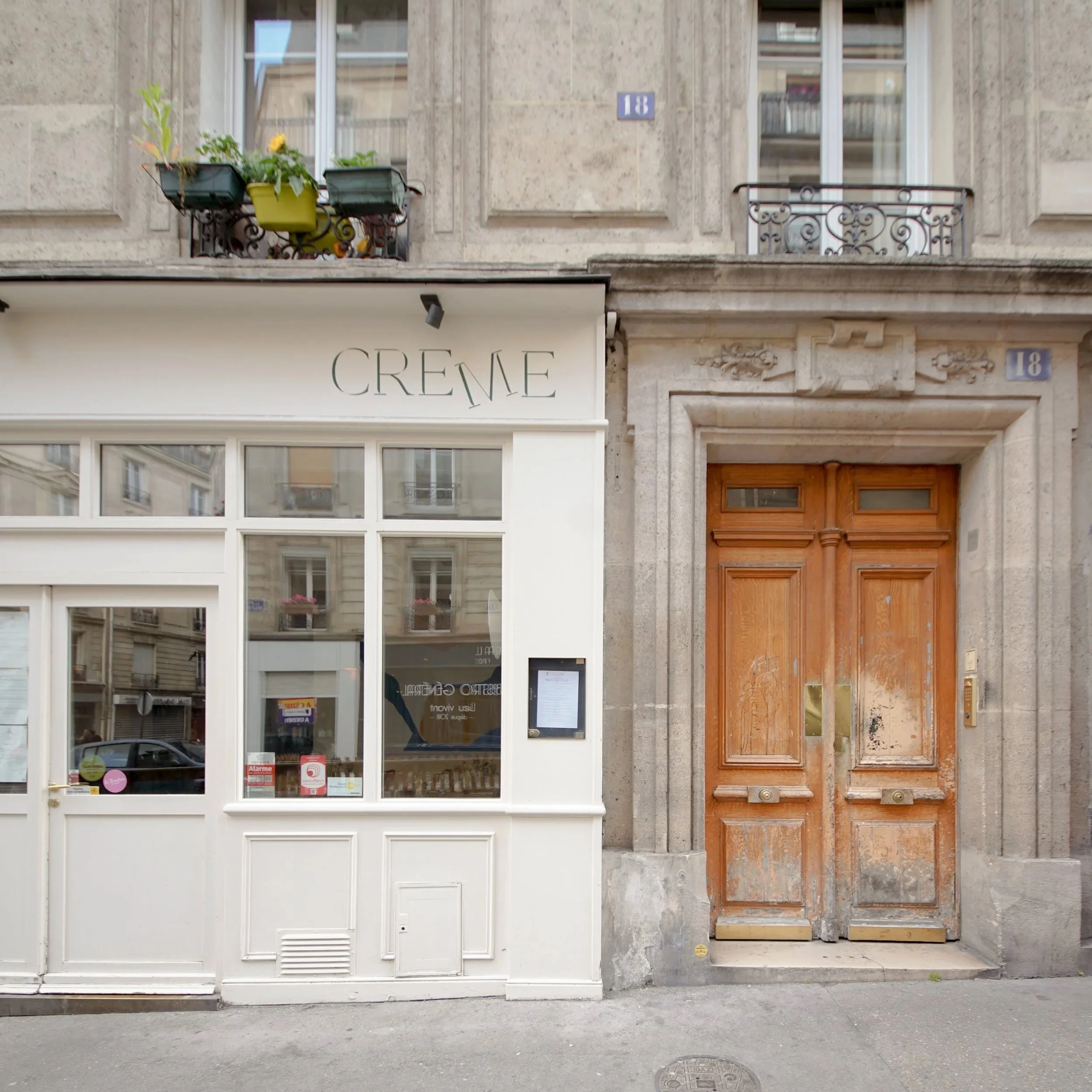LE CAFÉ CRÈME - PARIS