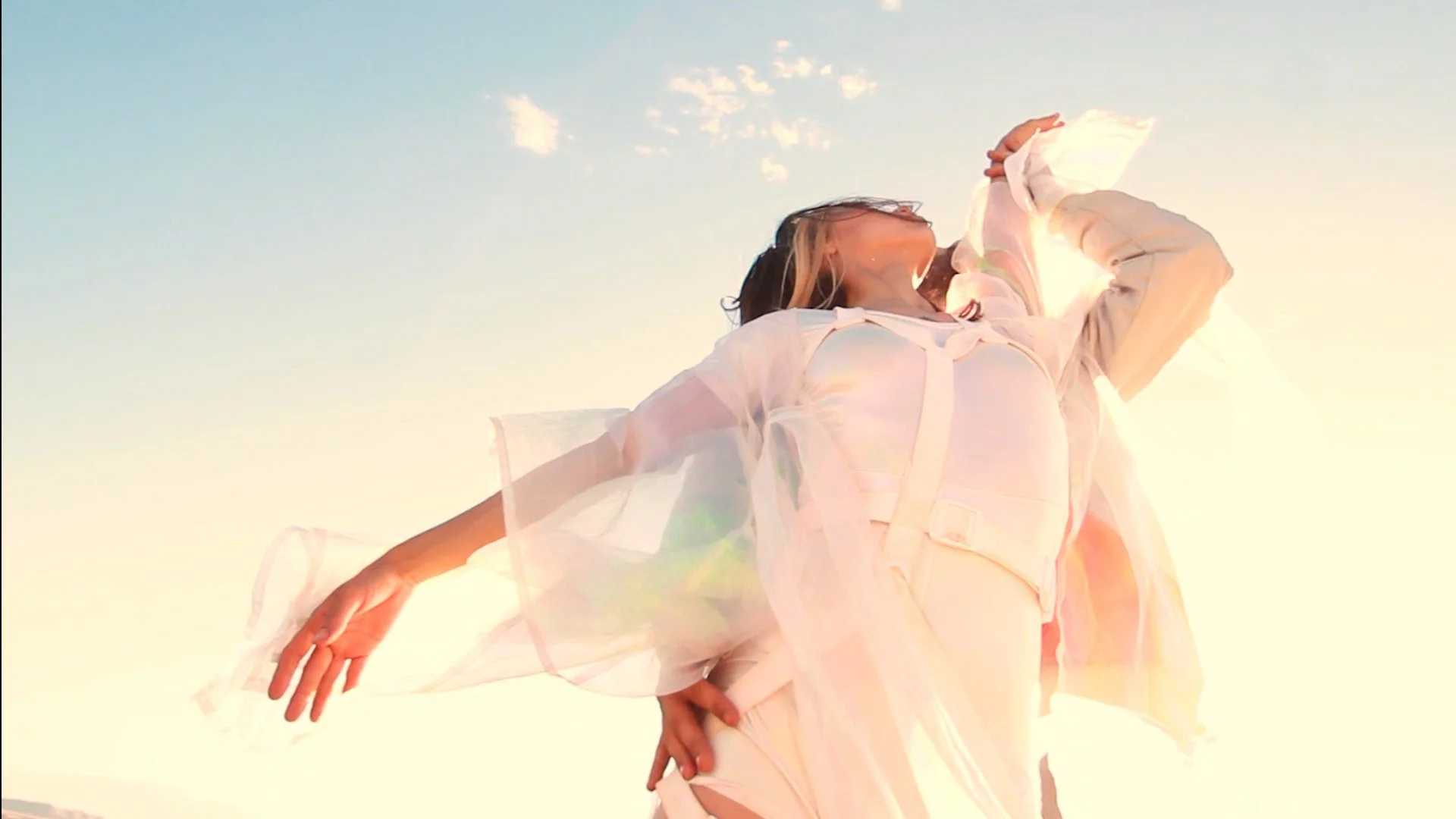 Victor Newman - Endless love.334_04.Still027.jpg