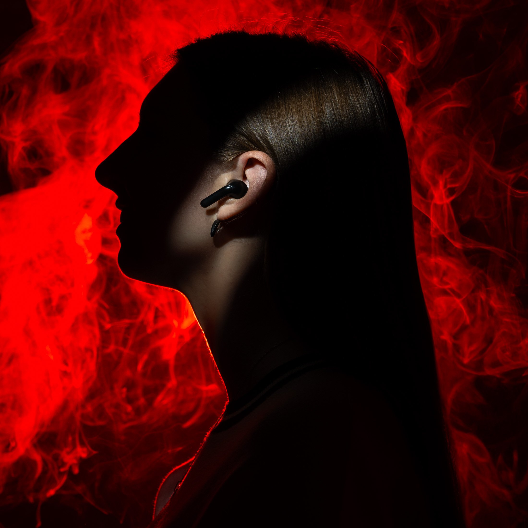 Earphones red2 1x1.jpg