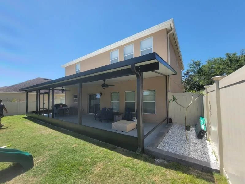 Screened Porch vs. Sunroom: Which Is Right for You?