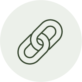 Outline of a chain link on a light gray circular background.