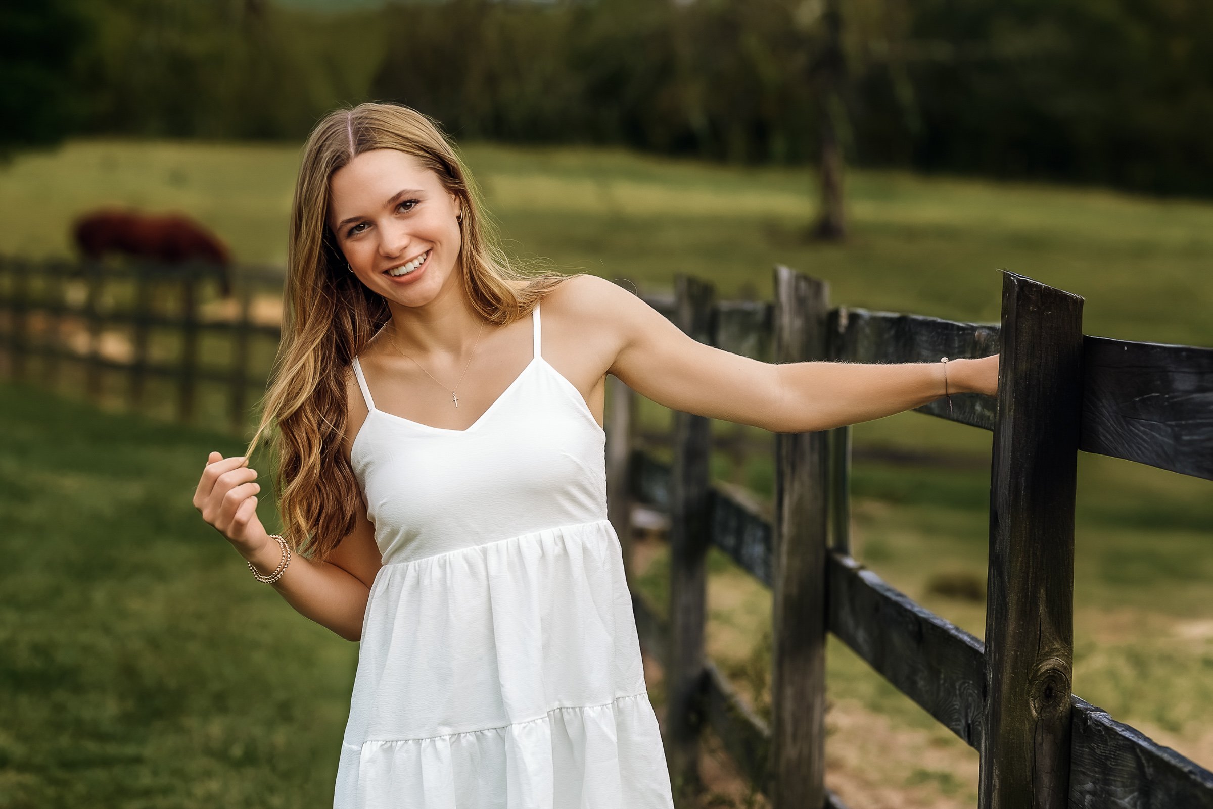 charlotte-nc-senior-portraits-country-fields