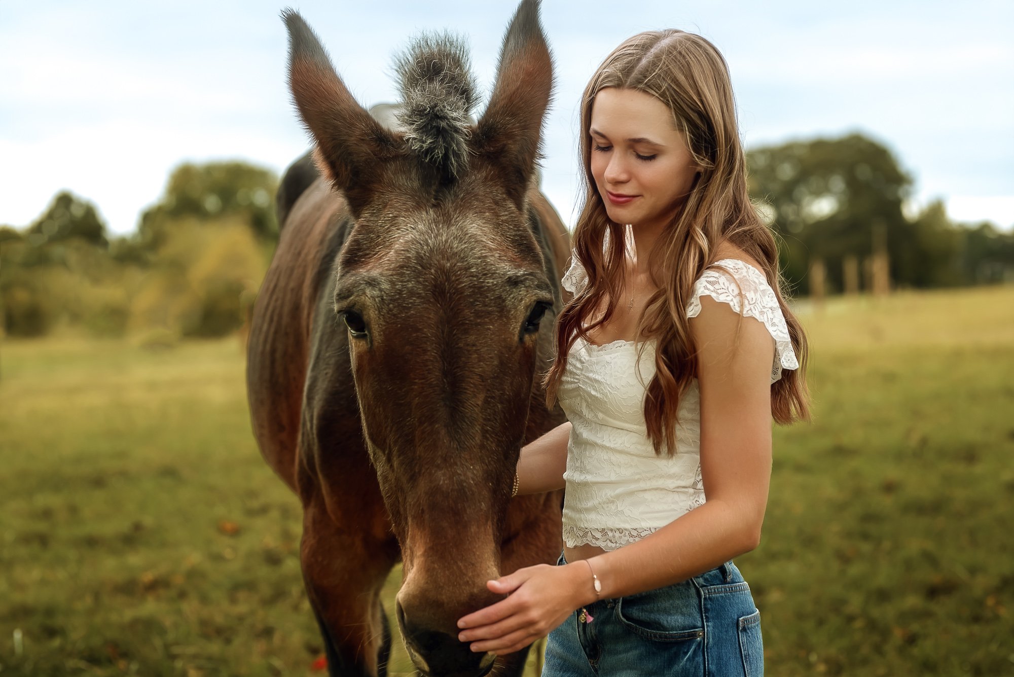 Should You Bring Your Pet to Your Senior Pictures?