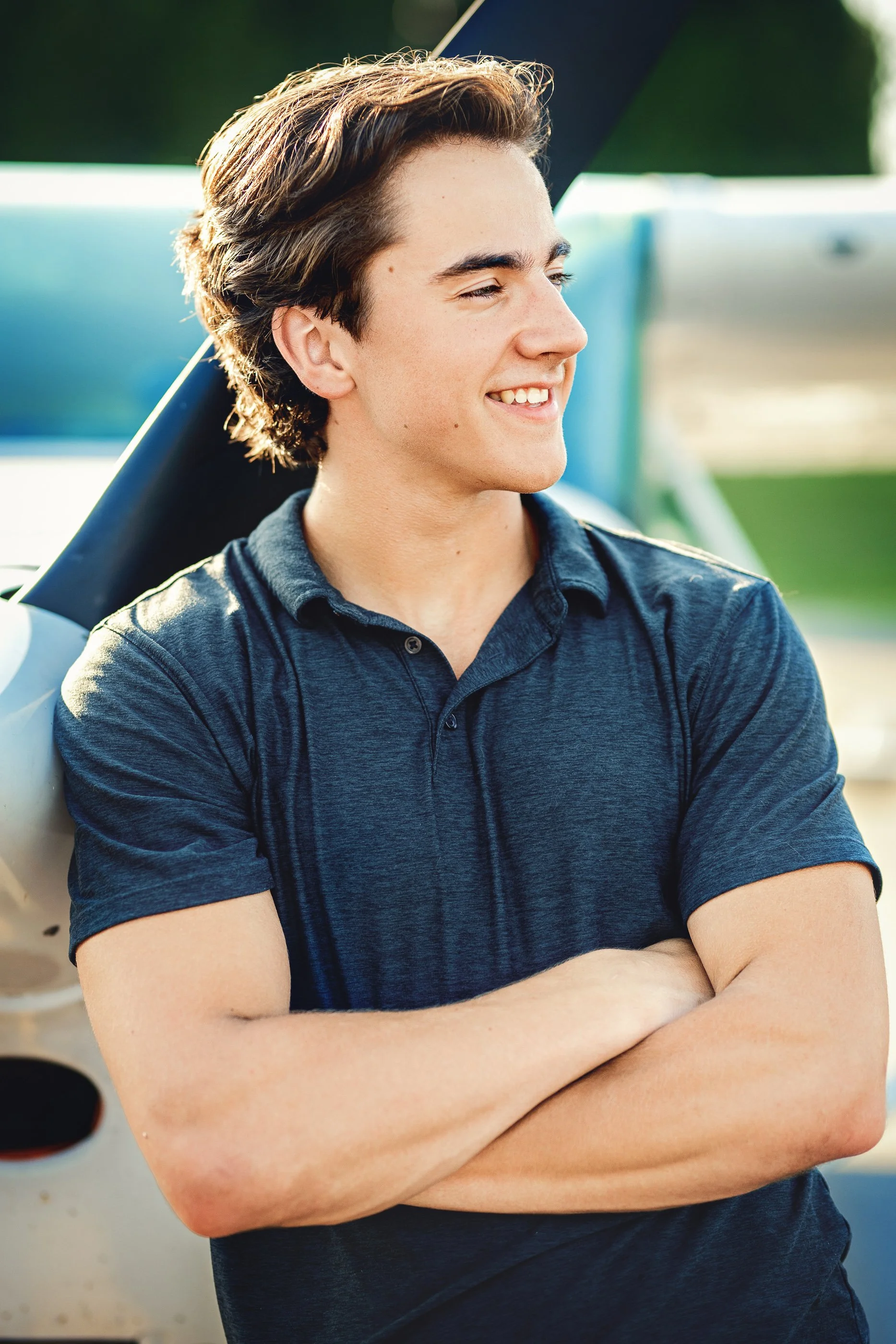 zach-pilot-senior-session-monroe-executive-airport-10.jpg