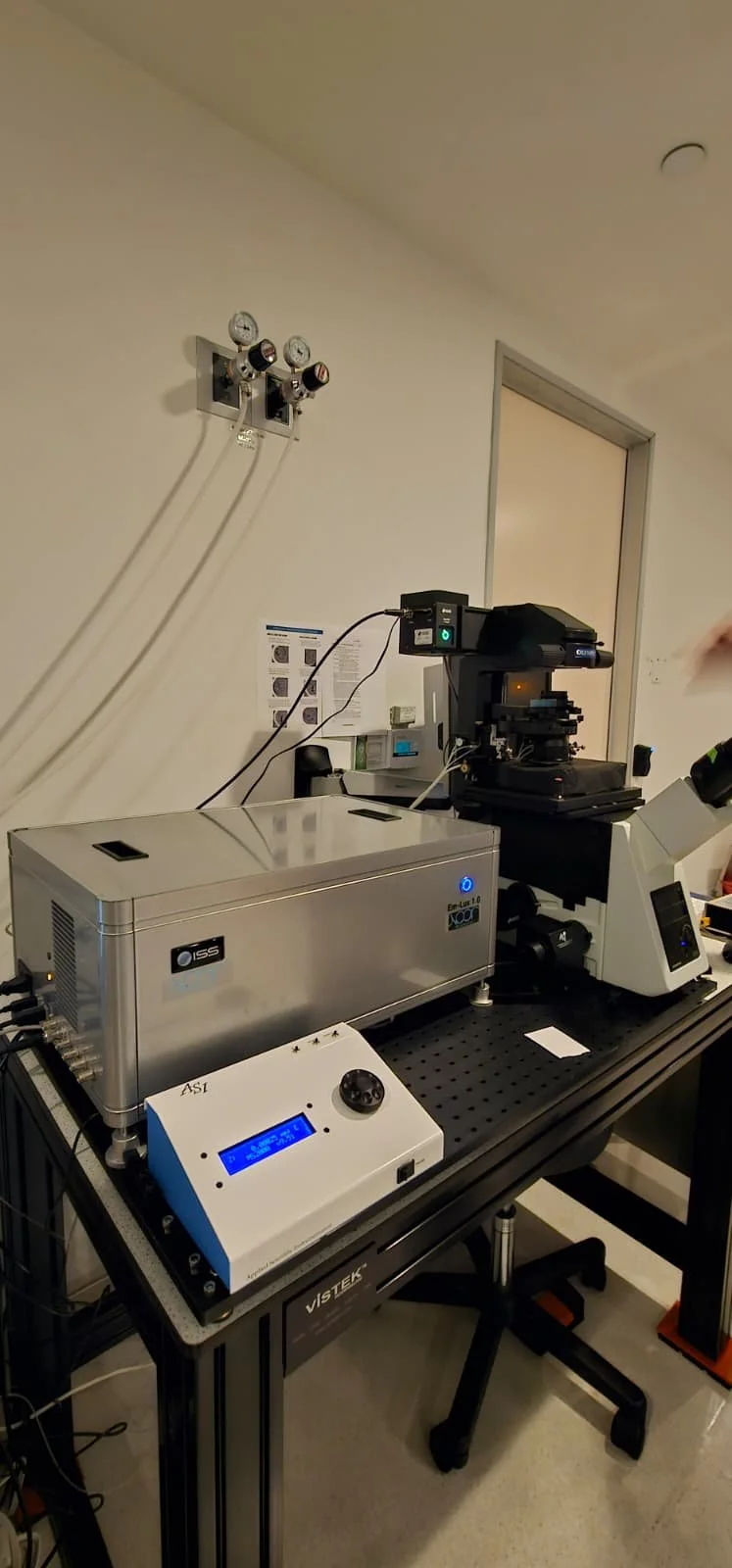 Lux System Em-Lux — Noor Sciences Inc. Improving IVF Outcomes