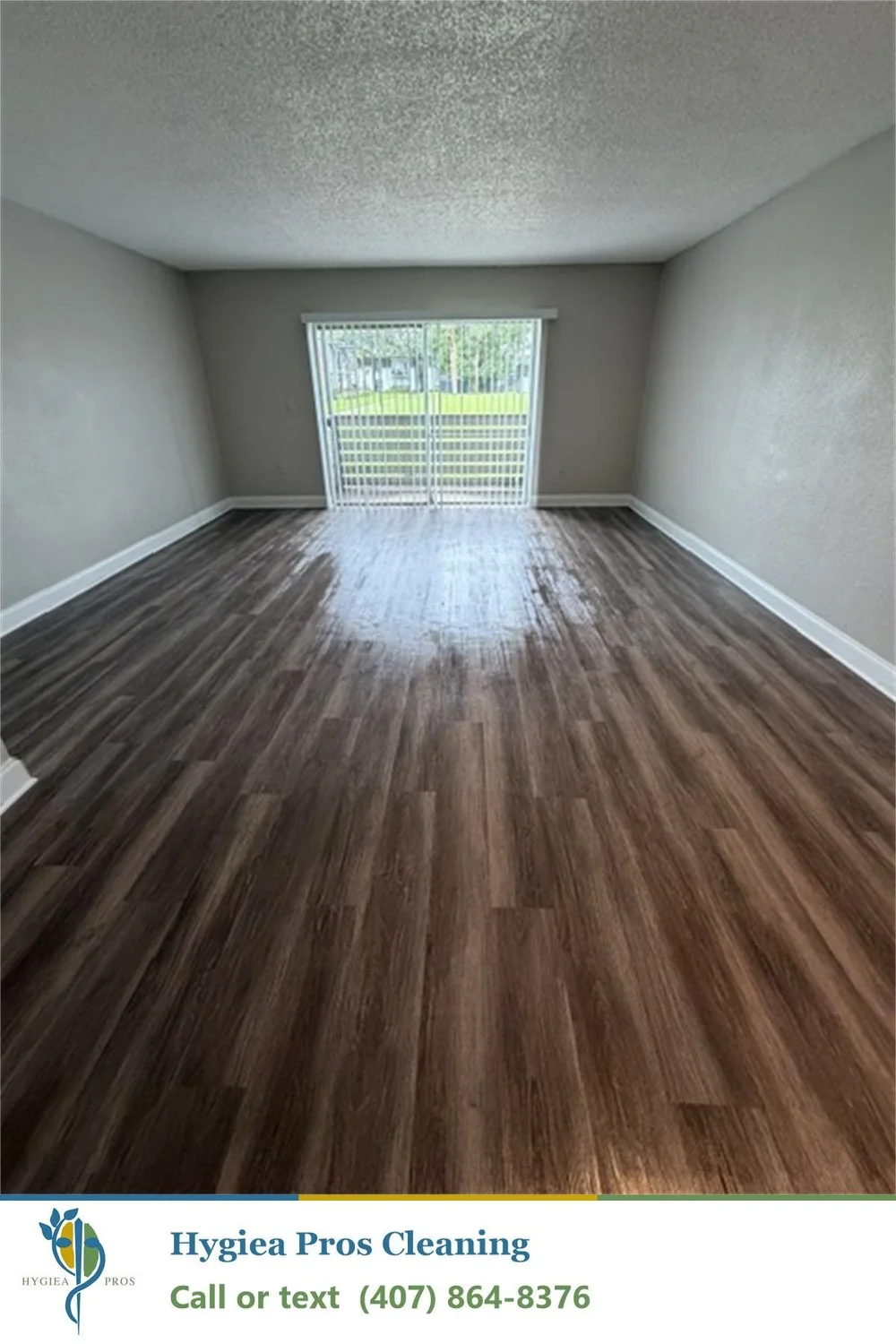 Clean apartment living room after turnover