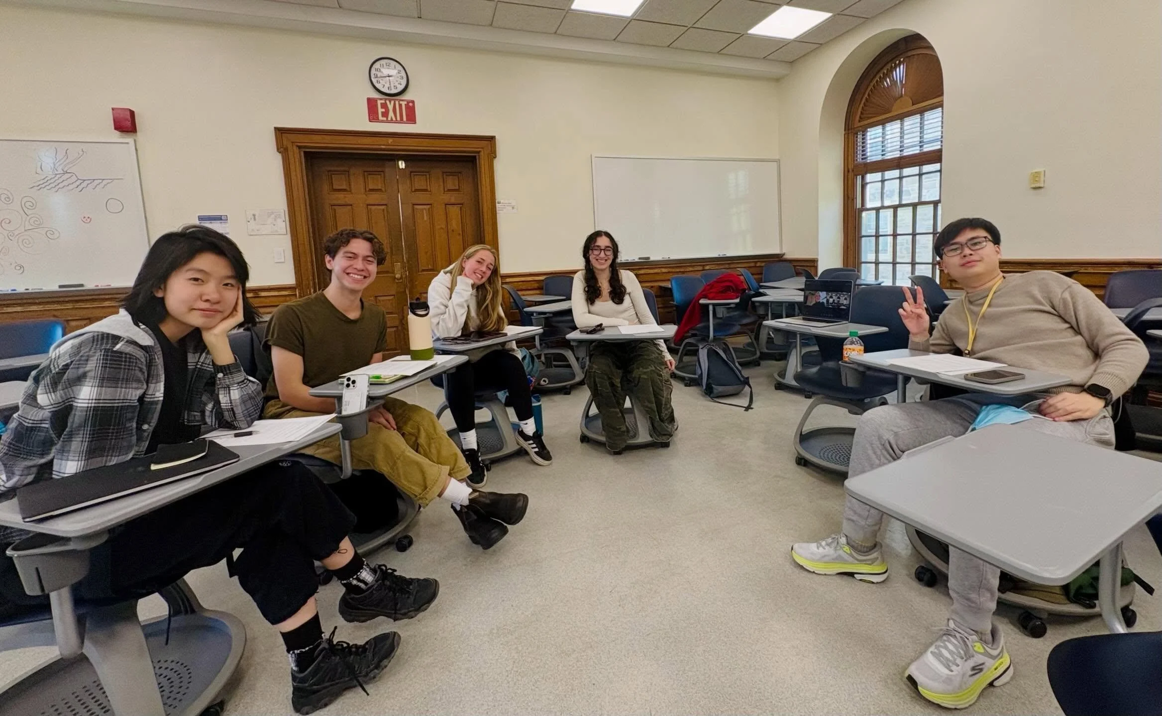 Yesterday marked the first session with our incoming cohort of Beyond the Page Fellows! Our Teaching Artist Fellowship is a year-long training progression that focuses on developing the next generation of teaching artists by providing experiential le