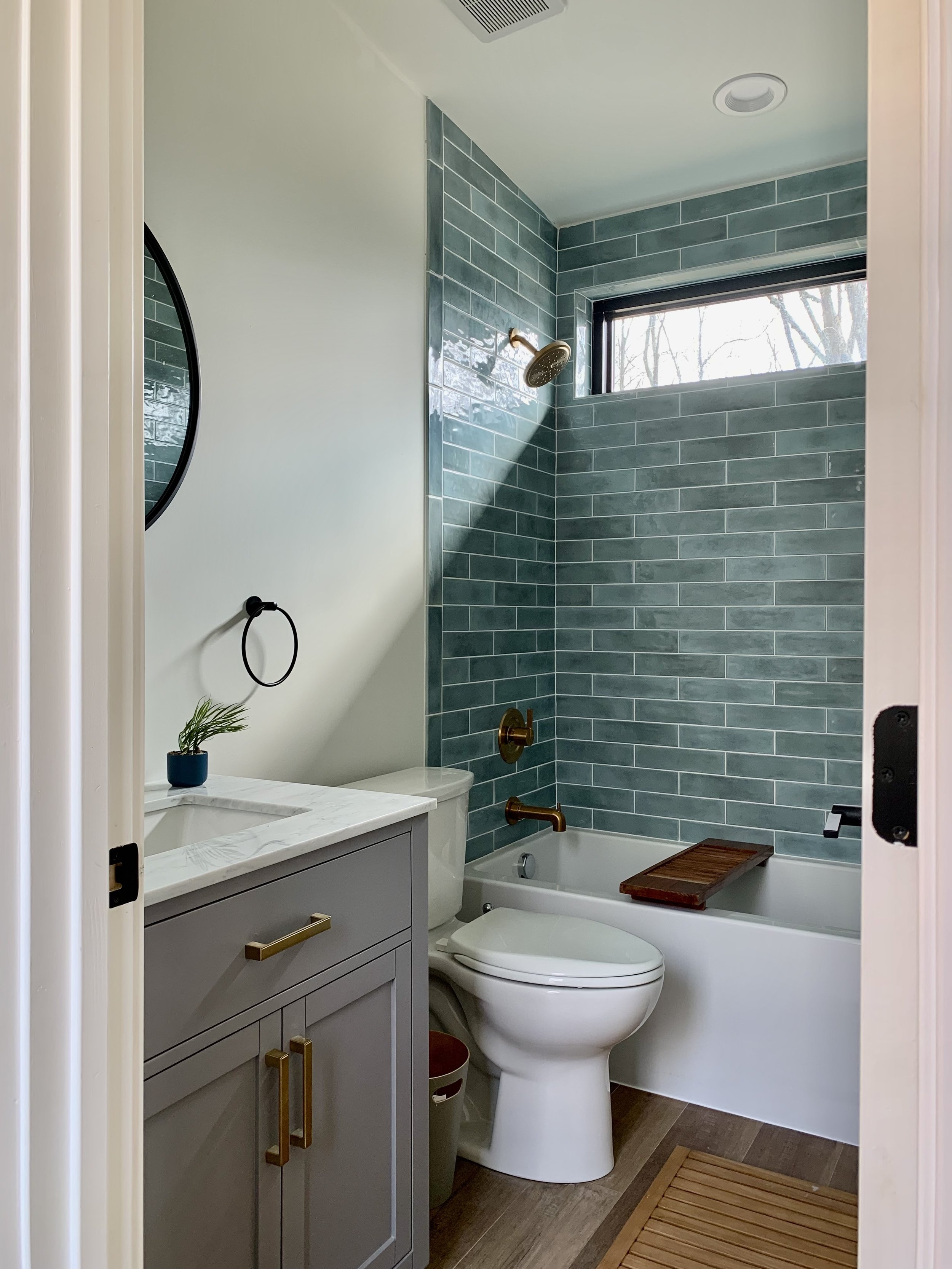 blueandwood bathroom STR design Roundhouse R+R