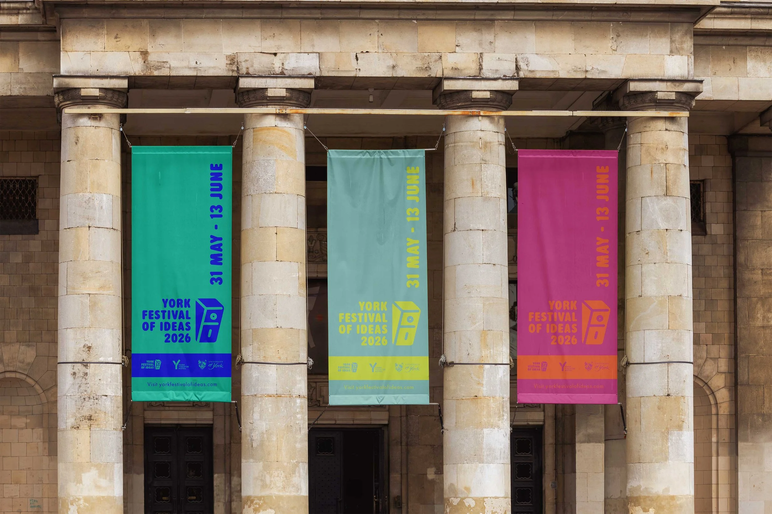 Hanging_Banners_Mockup.jpg