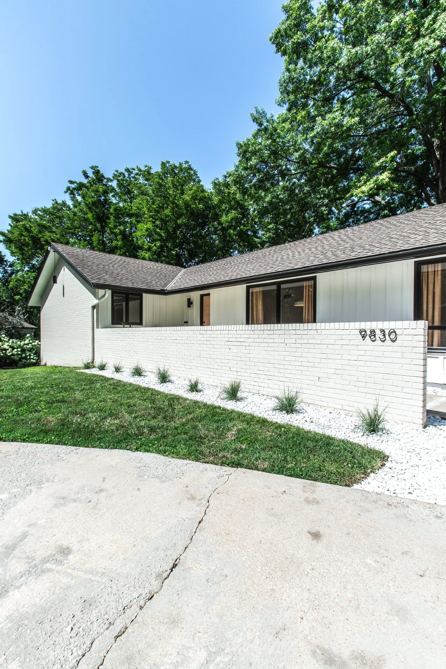 9830 Pembroke Ln-1 3.JPG