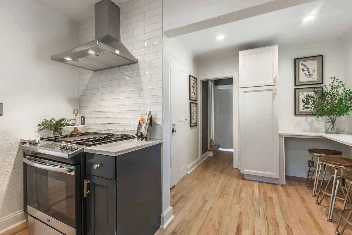 6712 Linden Rd.-20 (1).jpg