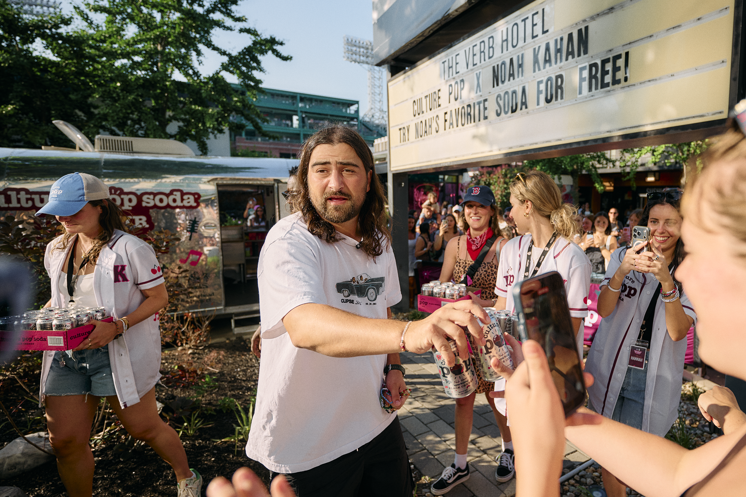 NoahKahan_CulturePop_VerbHotel-0823.webp
