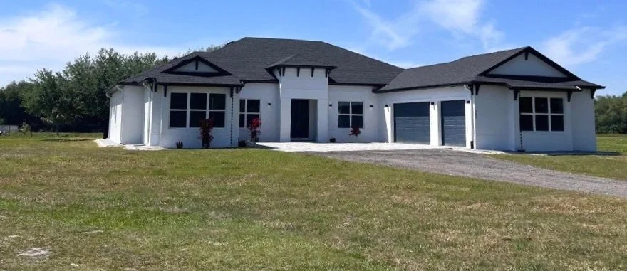 Custom builder homes and large lot properties in St. Cloud FL — new construction on acreage, no HOA, and flexible living options.