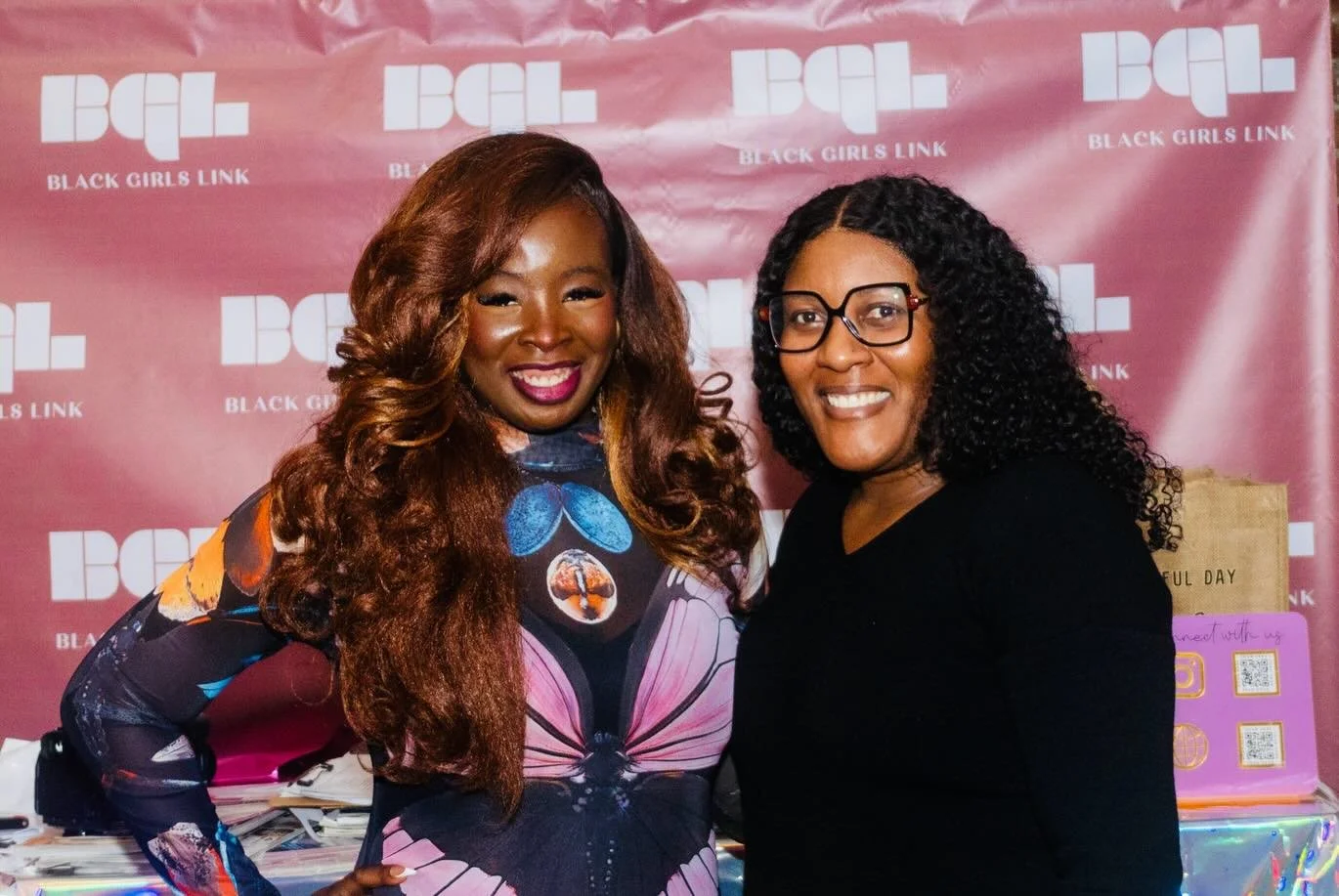 Still can&rsquo;t get over how magical this day was! Sharing some beautiful moments from BGL&rsquo;s Allow Me To Reintroduce Myself: Vision Board Party! ✨💕 

📸: @elm_ald 

#wcw #allowmereintroducemyself #visionboard&nbsp;#manifest #blackgirlmagic