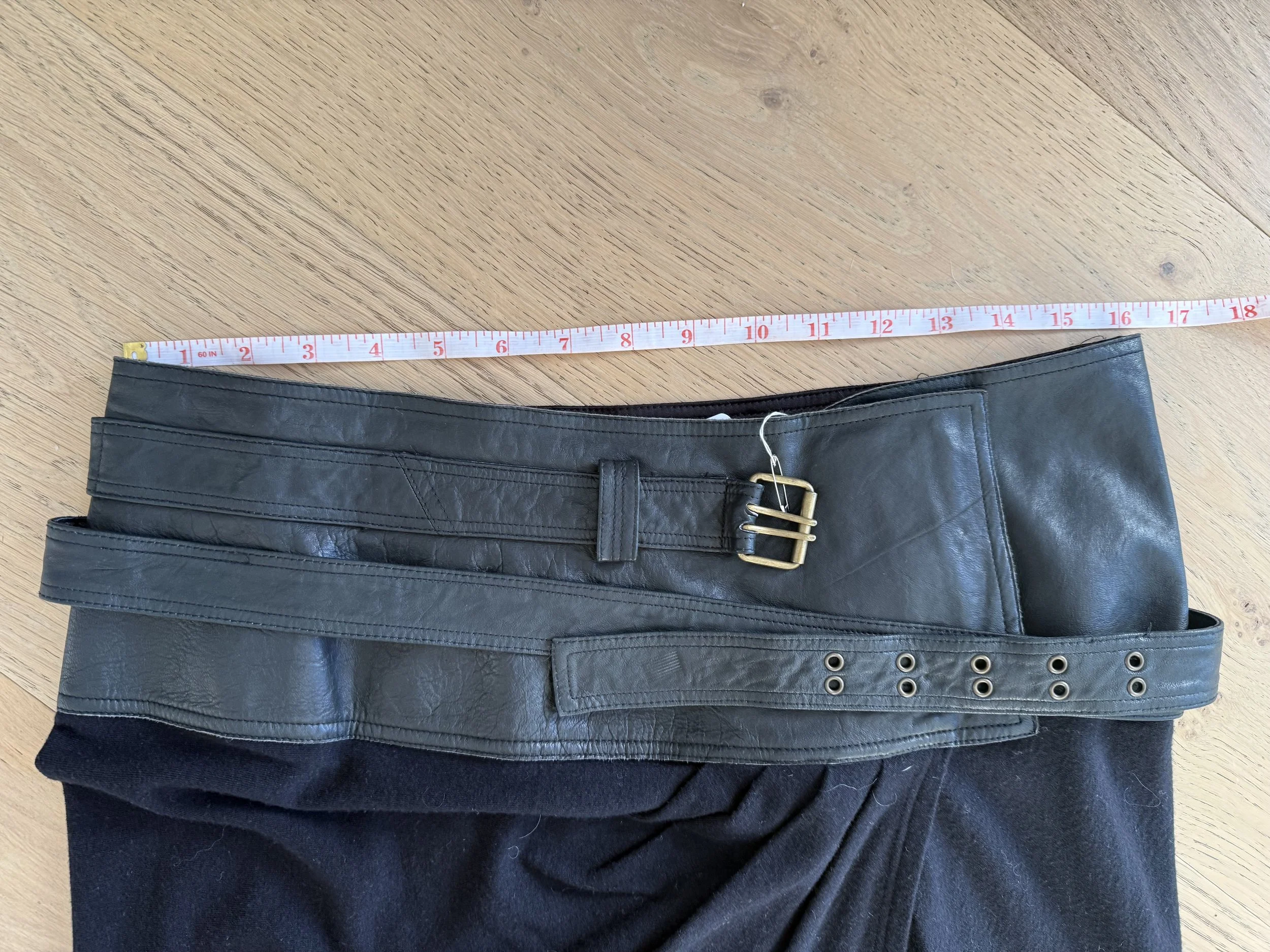 Donna Karan waist measurement.jpeg
