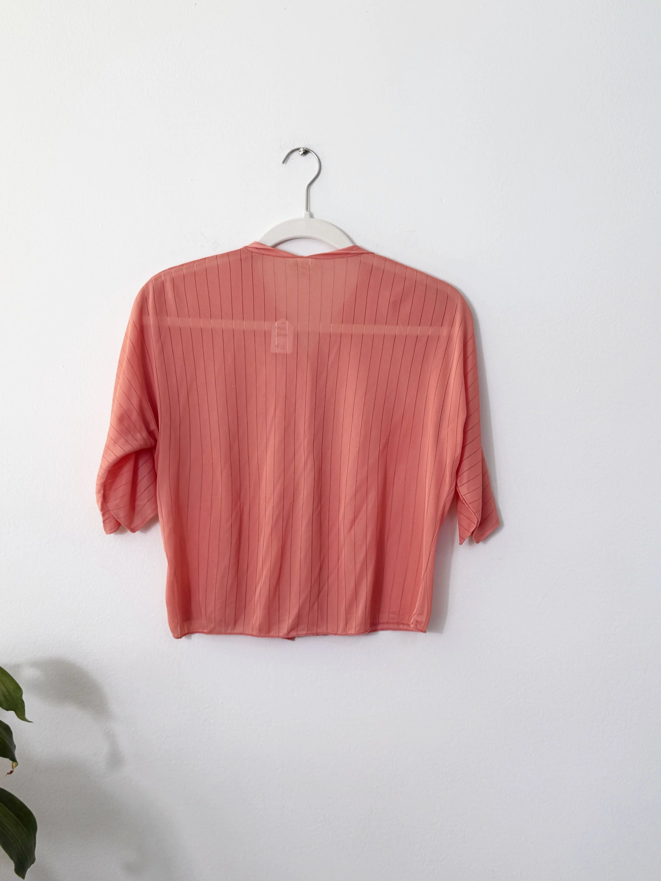1940s peach blouse back.jpg