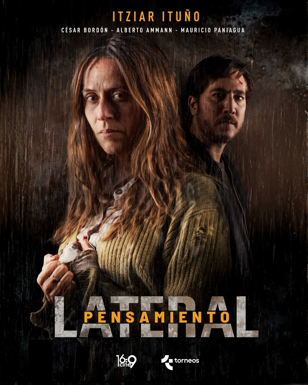 El viernes 12 de junio a las 21 hs presentamos "Pensamiento Lateral" de  Mariano Hueter.
Julia (Itziar Itu&ntilde;o), una psic&oacute;loga de 45 a&ntilde;os, es secuestrada violentamente al salir de la universidad. Sus captores, convencidos