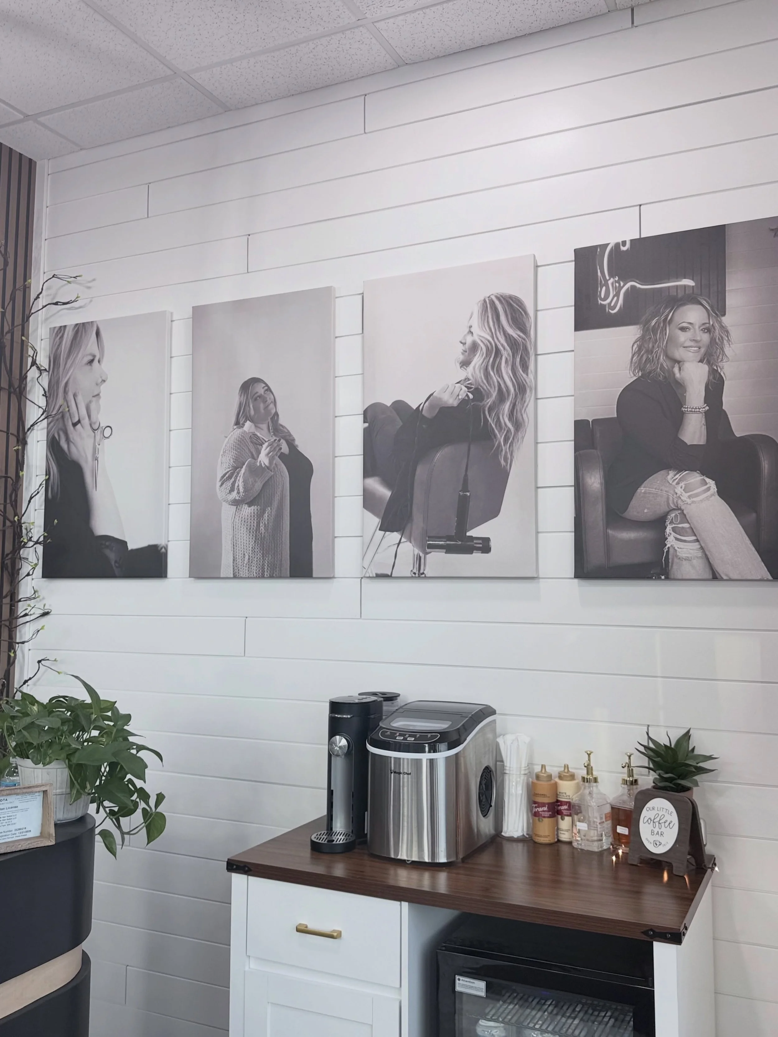 We are OBSESSED with the new additions to the salon 🤍✨
These custom canvases make the space feel even more like home and perfectly capture the heart behind Roots. We love creating a space that feels welcoming, inspiring, and full of beauty for both 