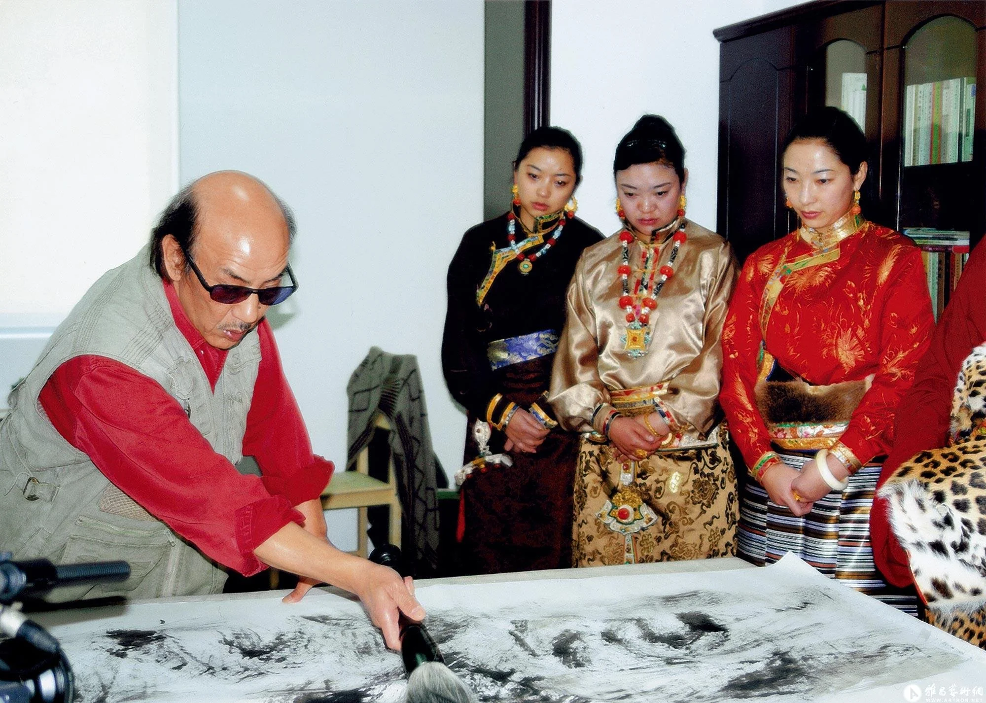 Yuan Zhi Shan Peintre.jpg