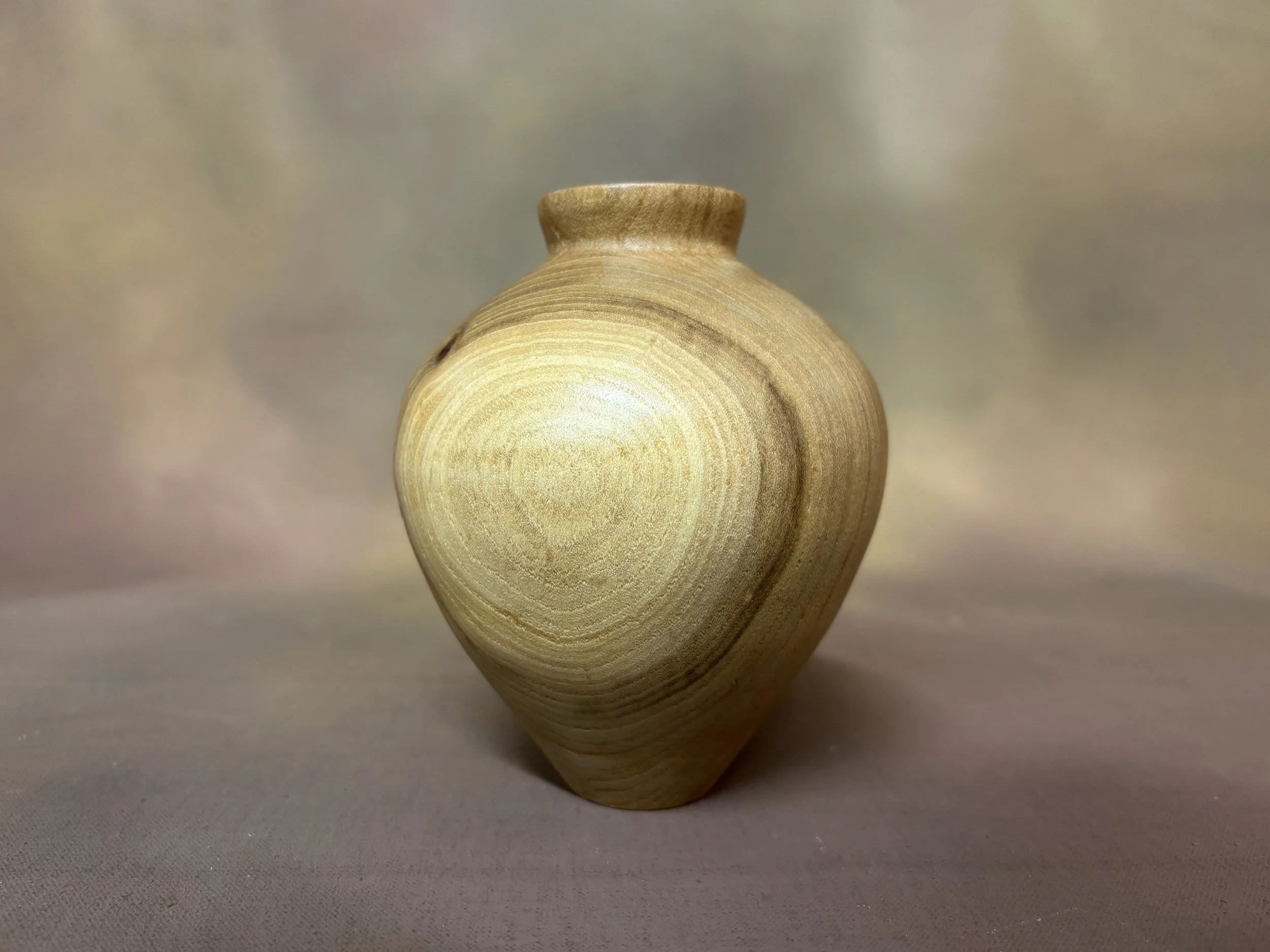 Elm Vase 4" x 5" #V-02