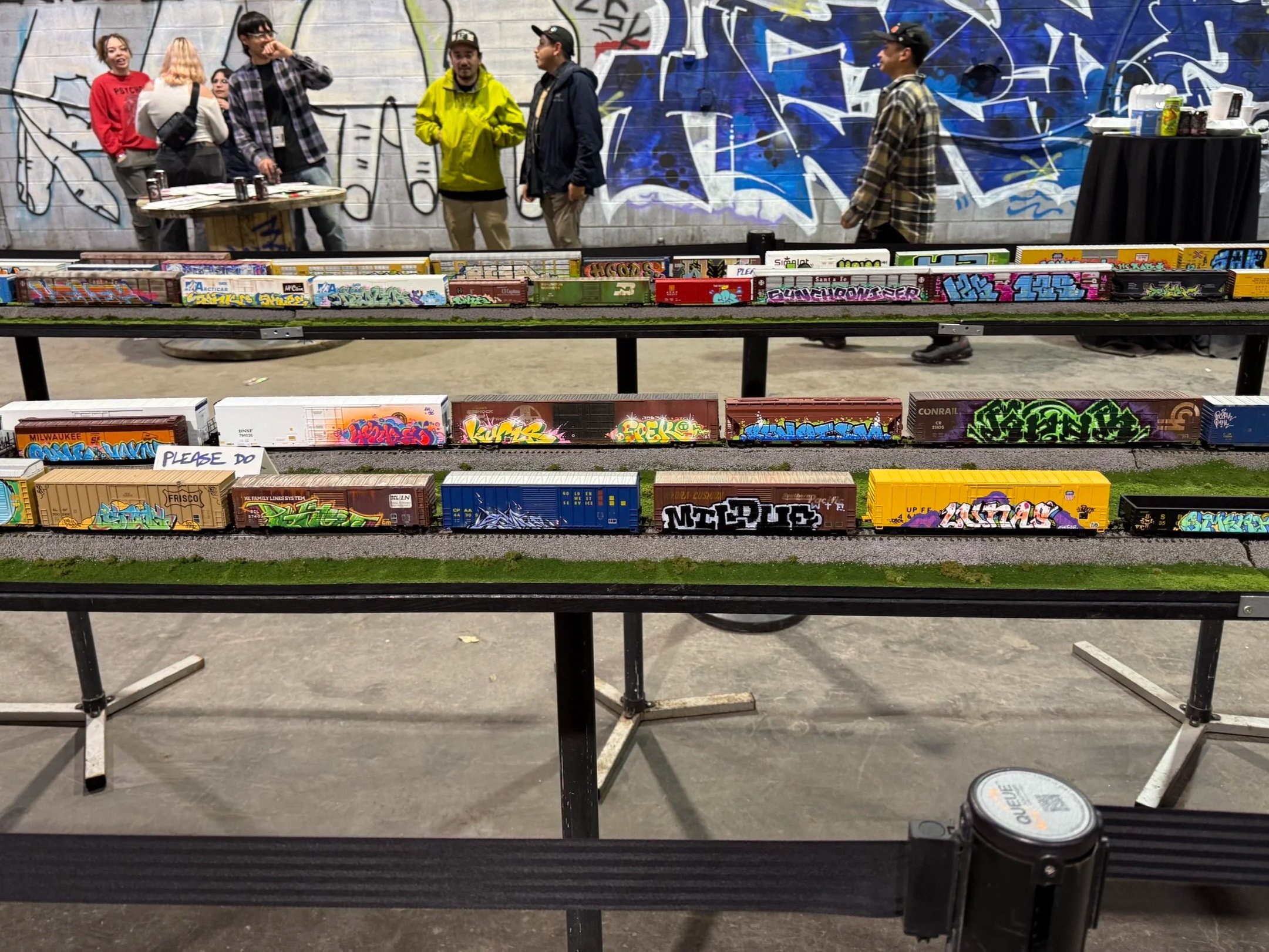 United Freights of America  HO Scale Painting &amp; Blackbooking