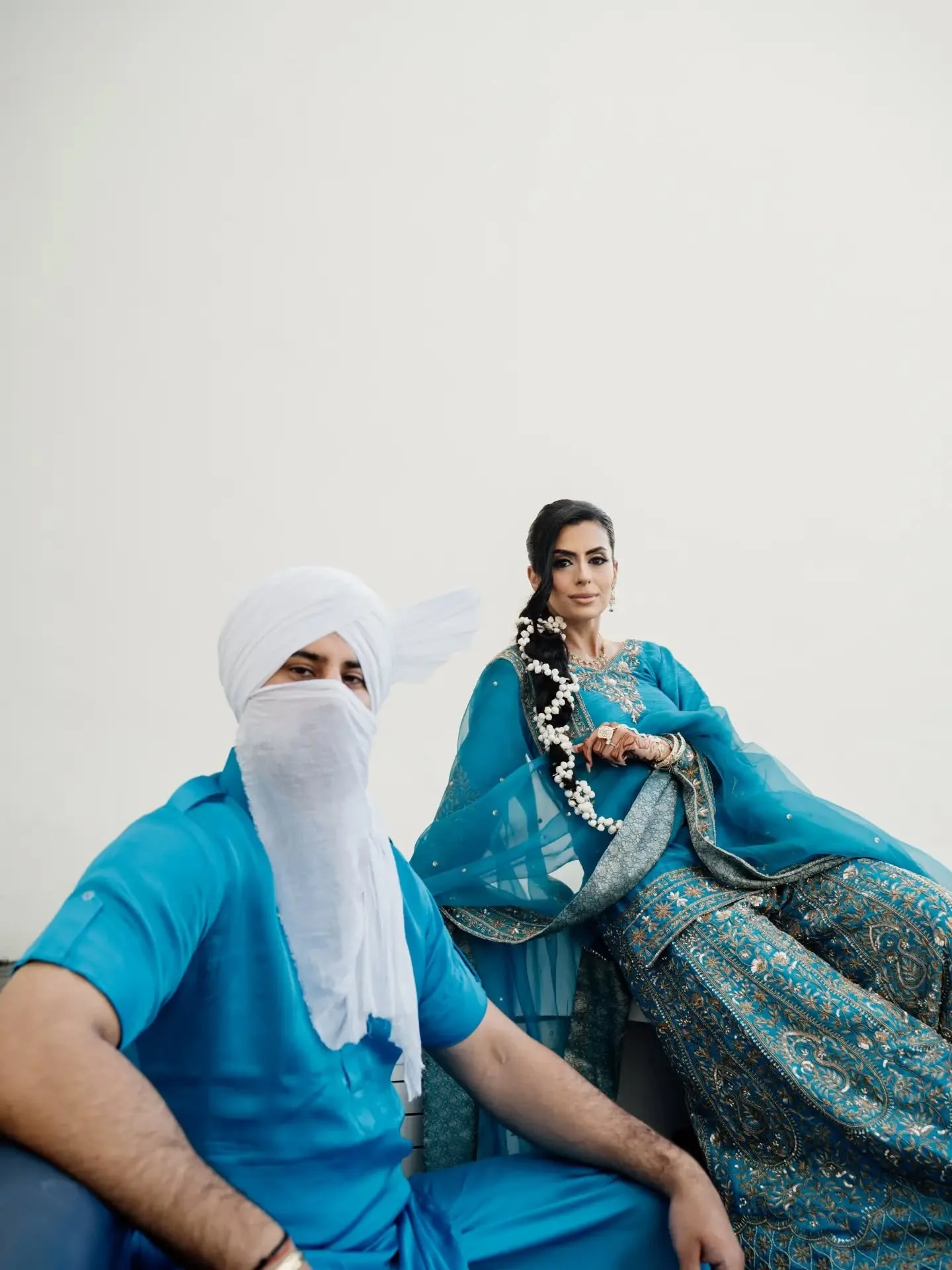 SANGEET 💙  day 2

Last May, we found ourselves in Cancun for a multi day south asian wedding.

And the sangeet is by far one of my favorite celebrations! Why? Its has everything 

The color, the clothes, the music, the dancing and the energy! 

A ni