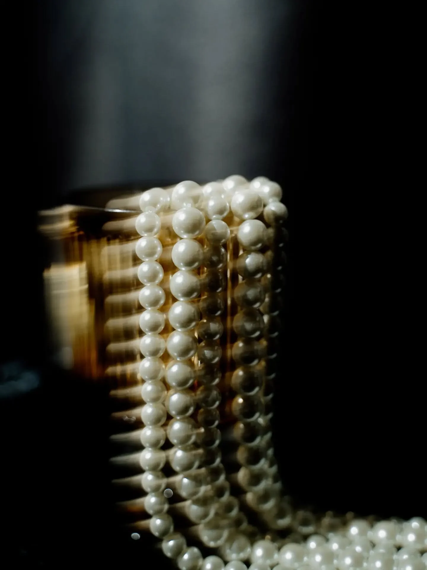 THE PEARLS 

current obsession with jewelry and dishware 

Brides jewerly 
Wedding jewelry 
Bridal pearls
Wedding details
Wedding jewelry 

#calgaryweddingphotographer 
#cdmxweddingphotgrapher 
#cancunweddingphotographer