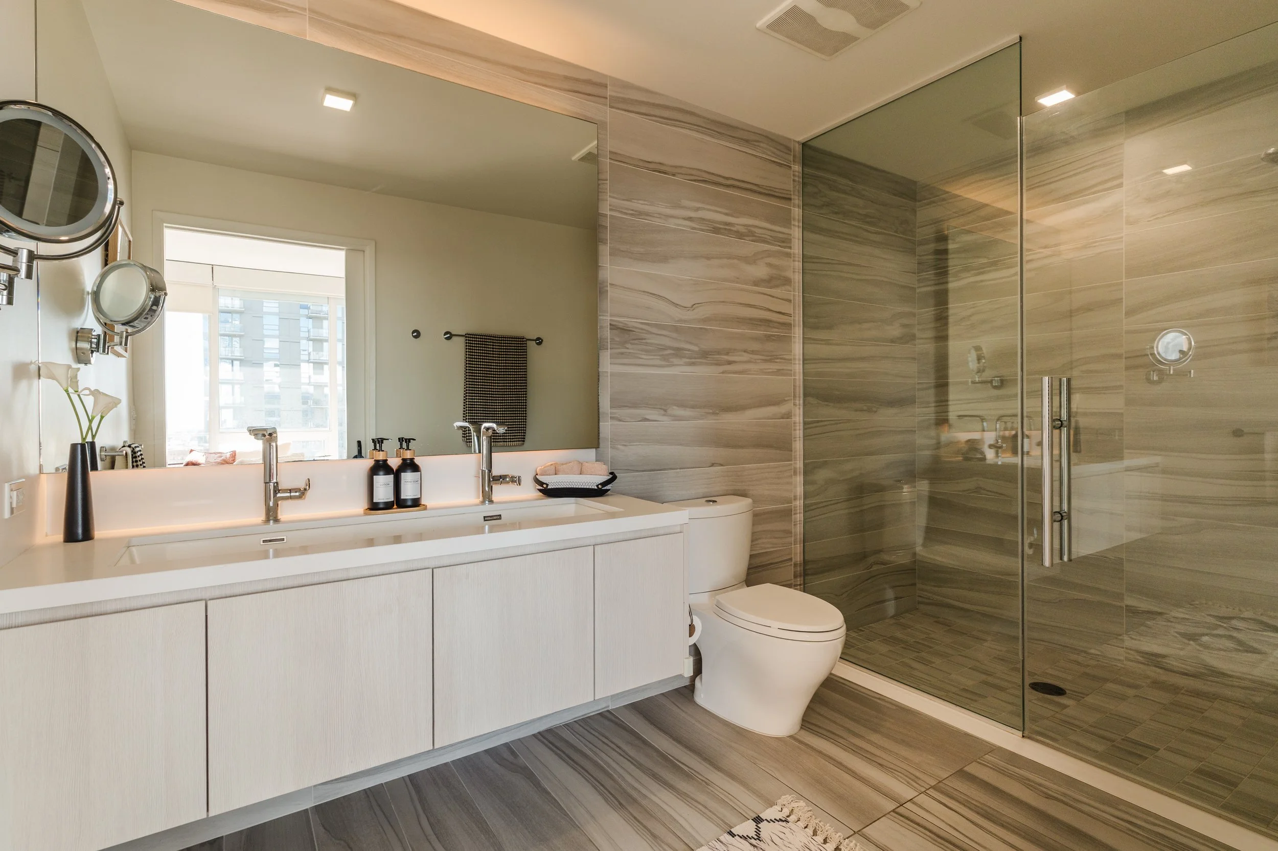 1050 S Grand 1901-9.jpg