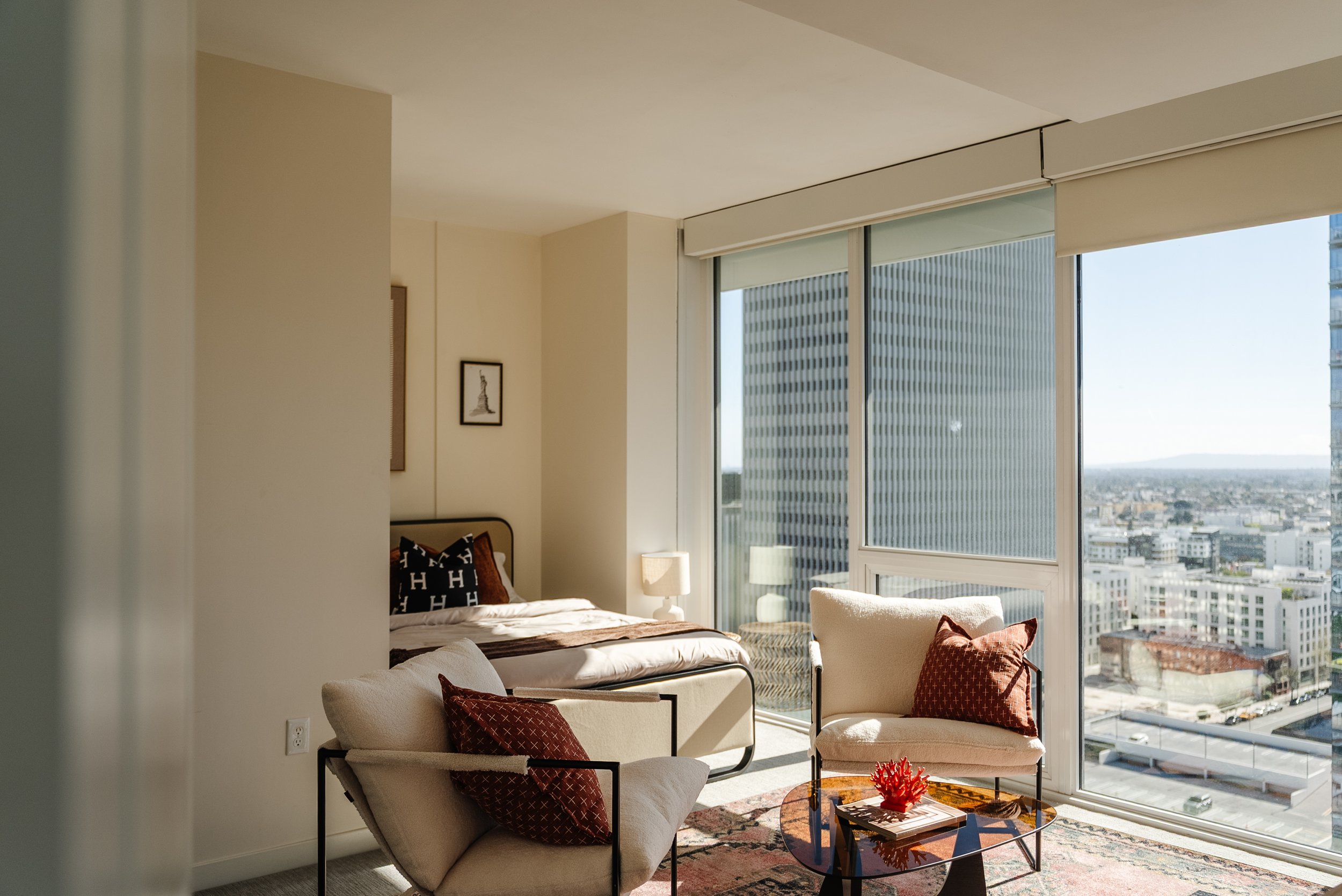 1050 S Grand 1901-43.jpg