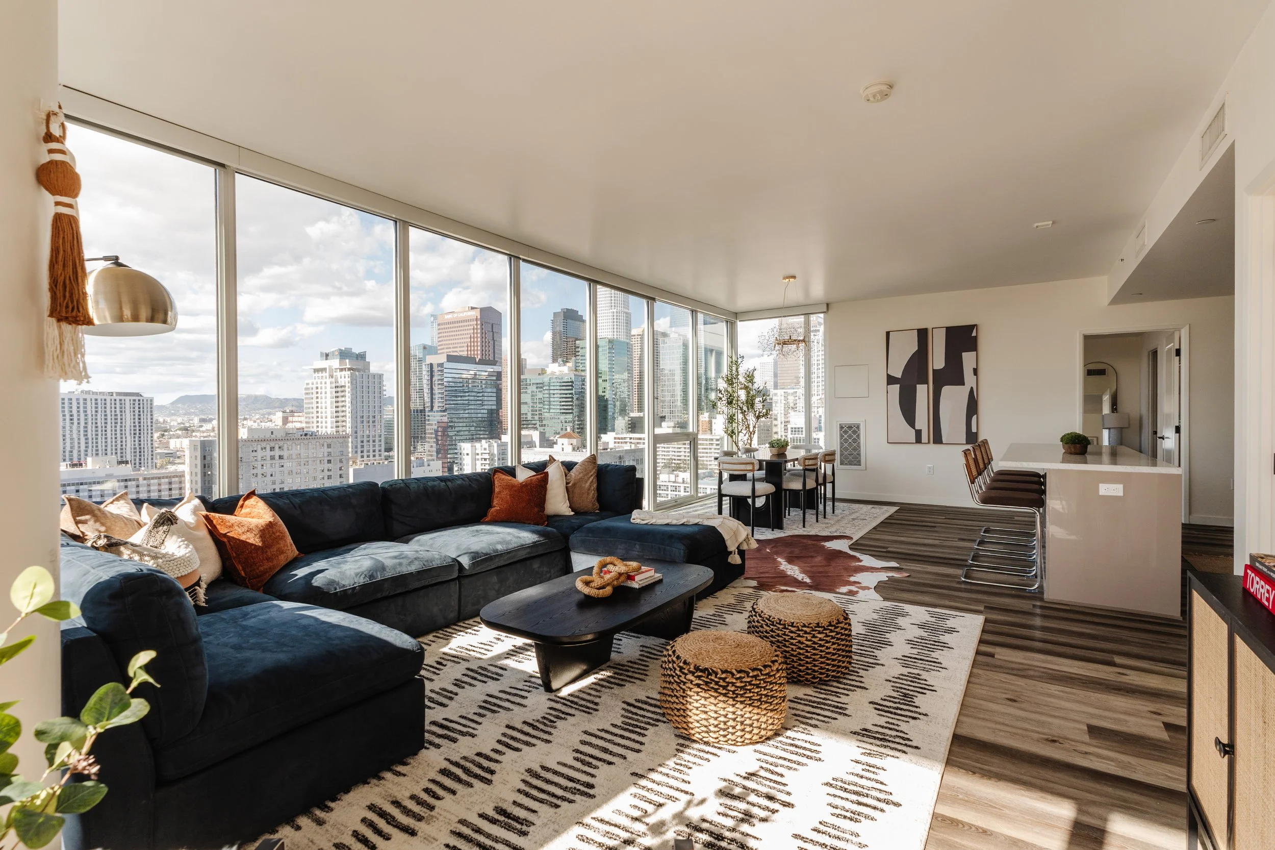 1050 S Grand 1901-28.jpg