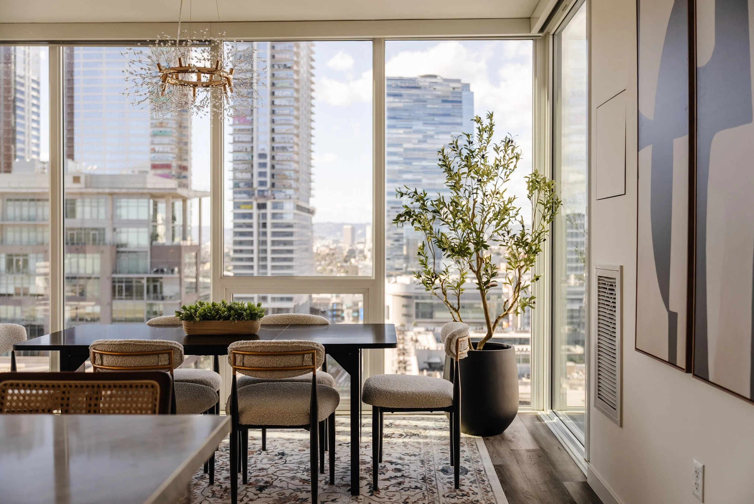 1050 S Grand 1901-67.jpg